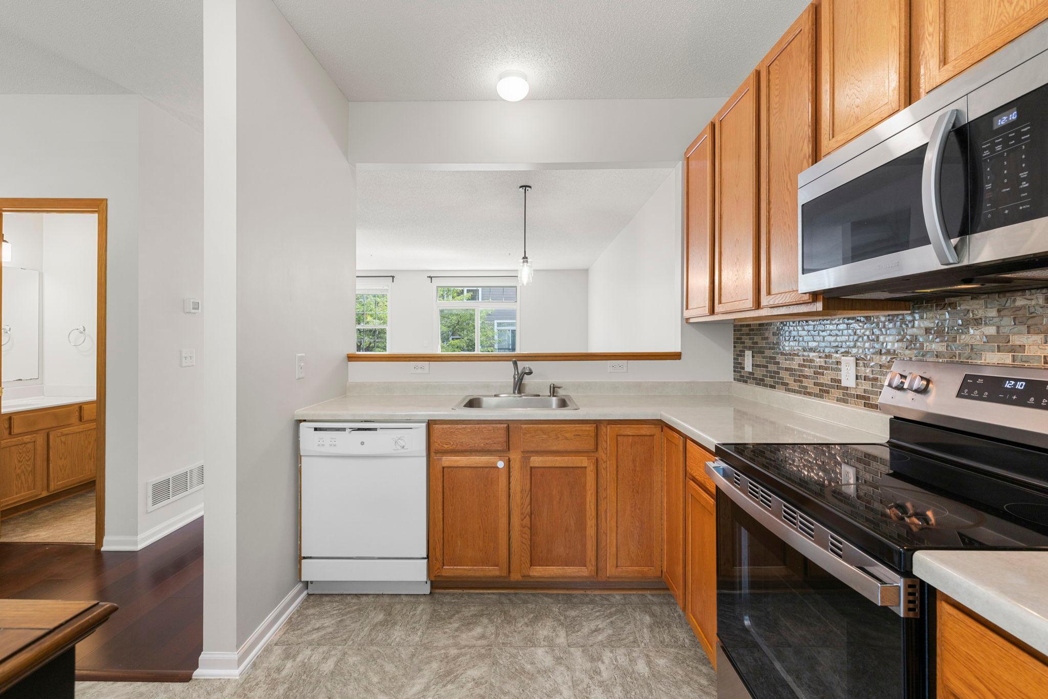 10015 Liatris Lane