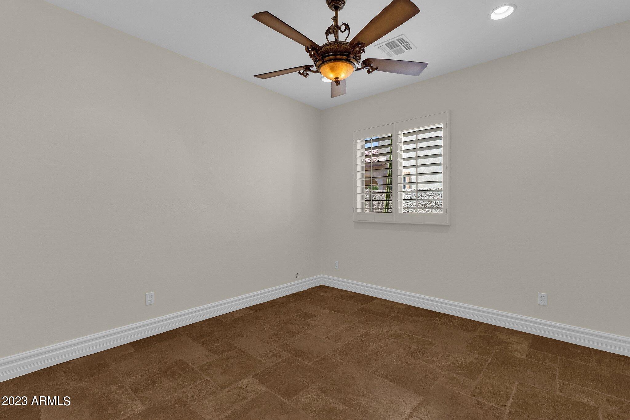 3551 E LYNX Place