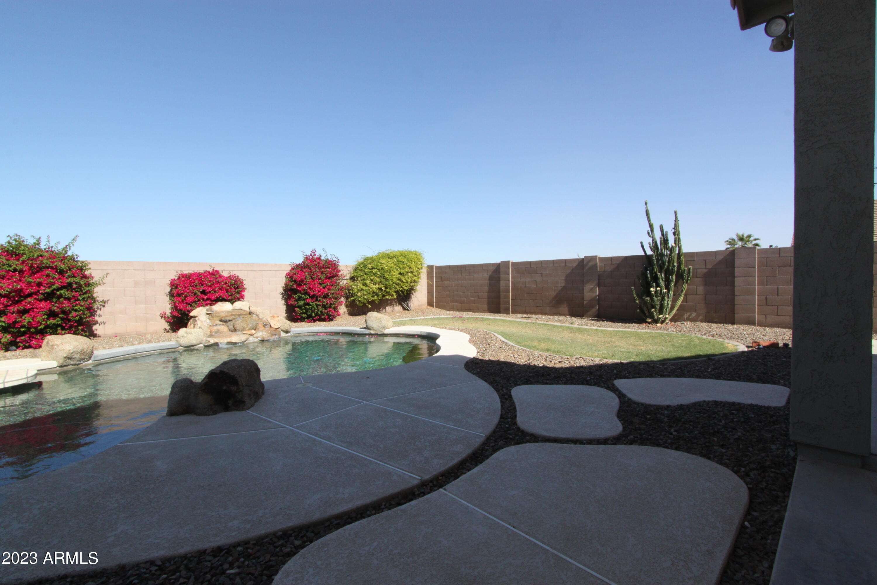 44326 W ADOBE Circle