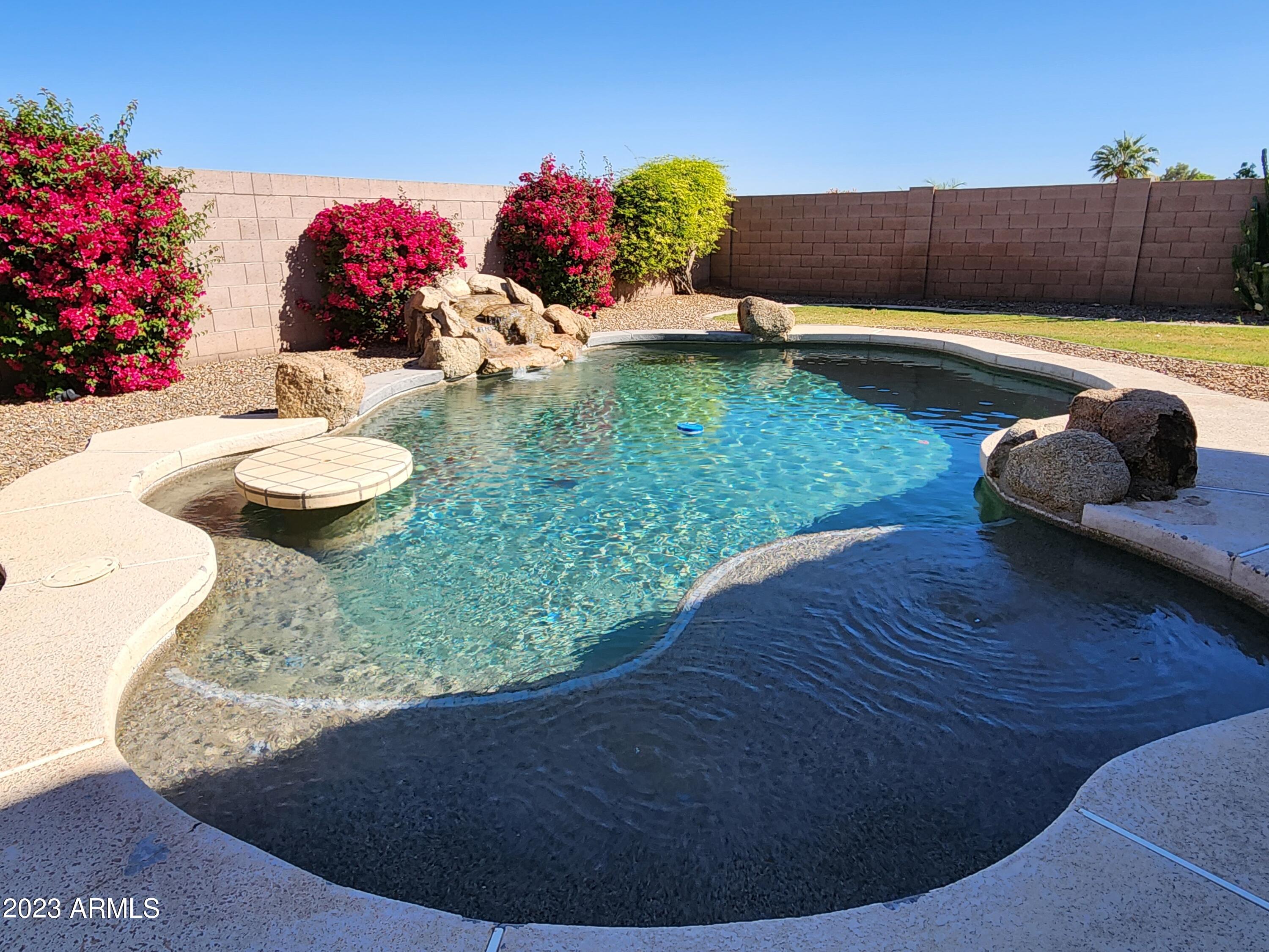 44326 W ADOBE Circle