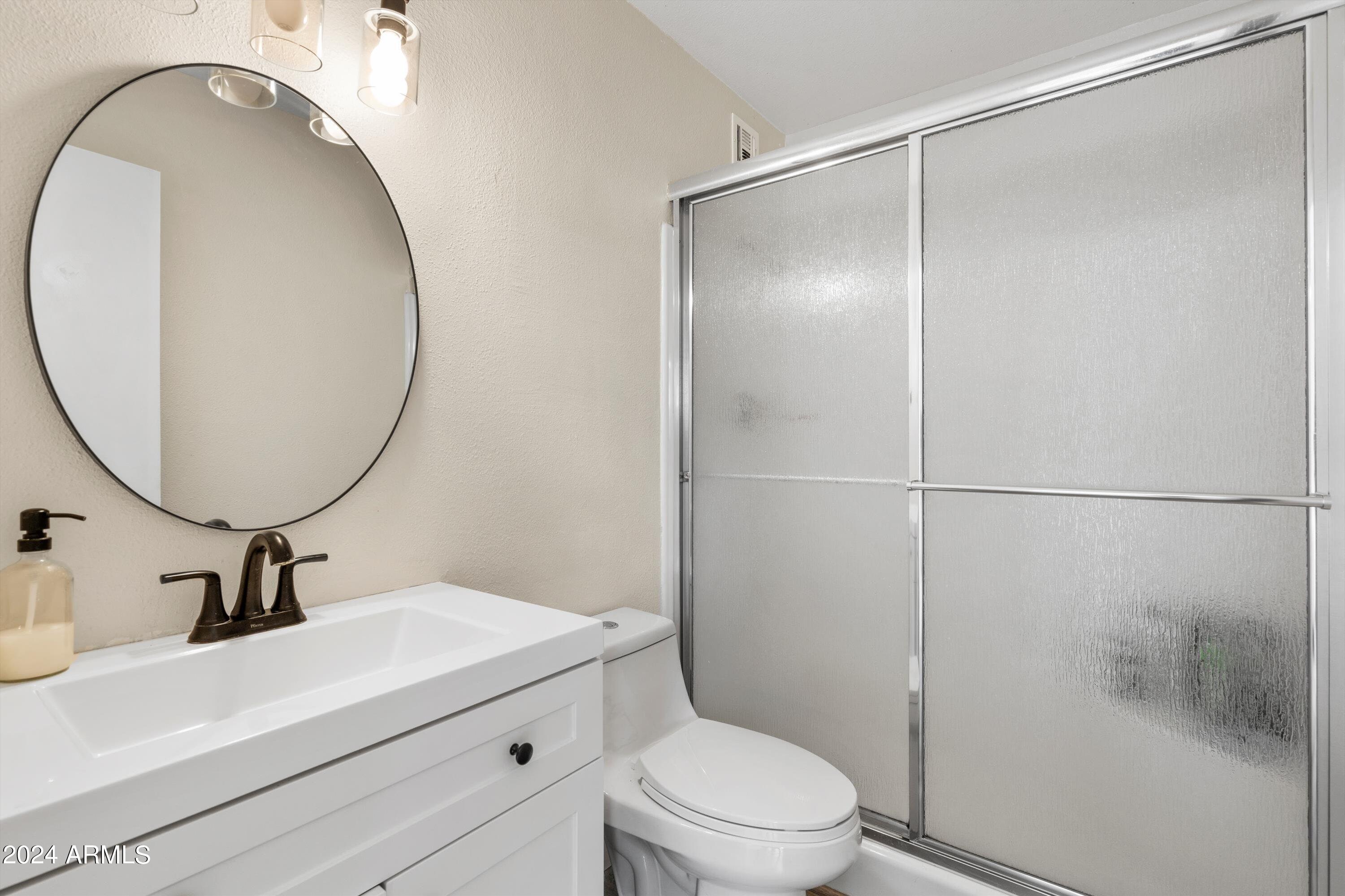 1970 E DEL SUR Drive