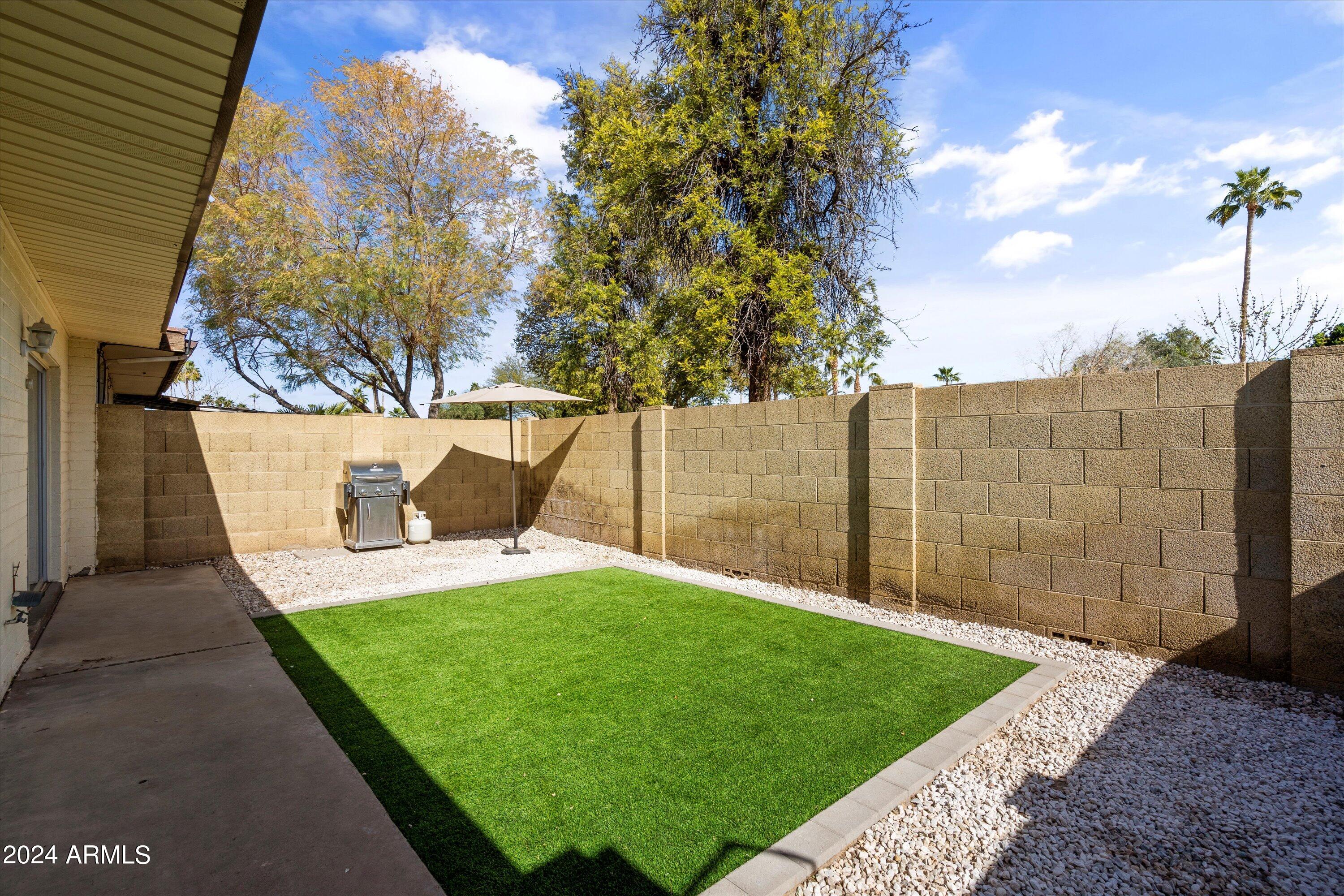 1970 E DEL SUR Drive