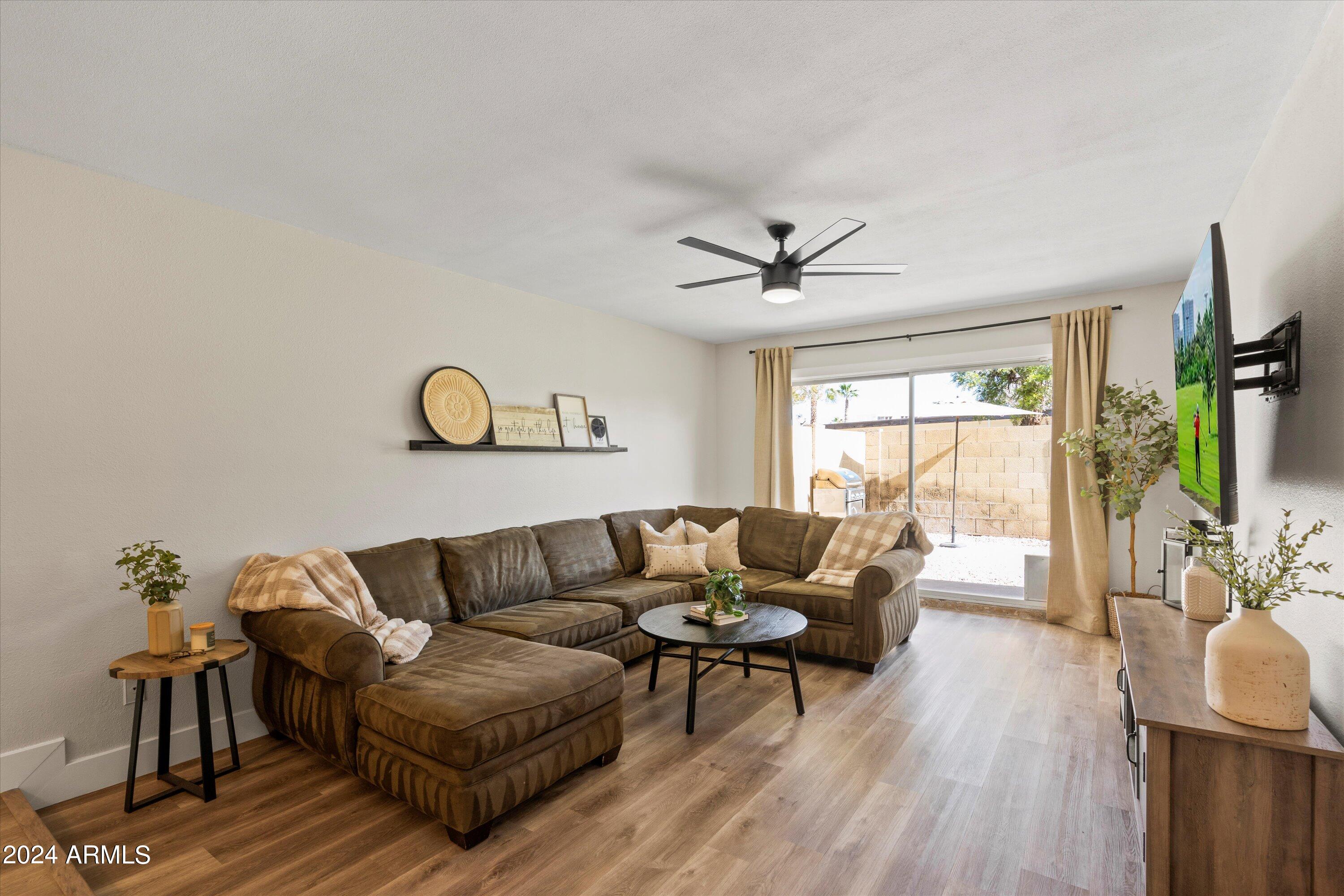 1970 E DEL SUR Drive