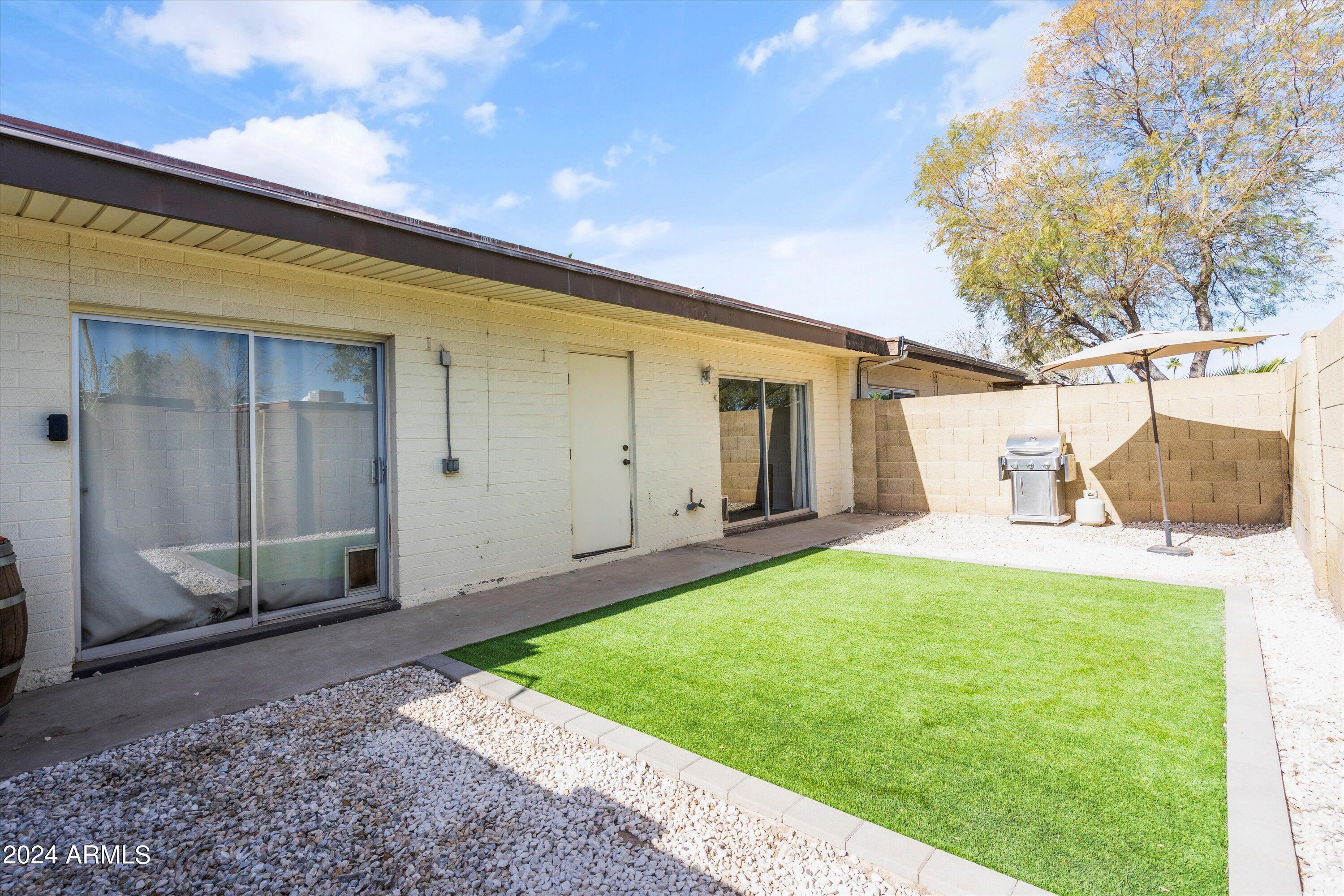 1970 E DEL SUR Drive