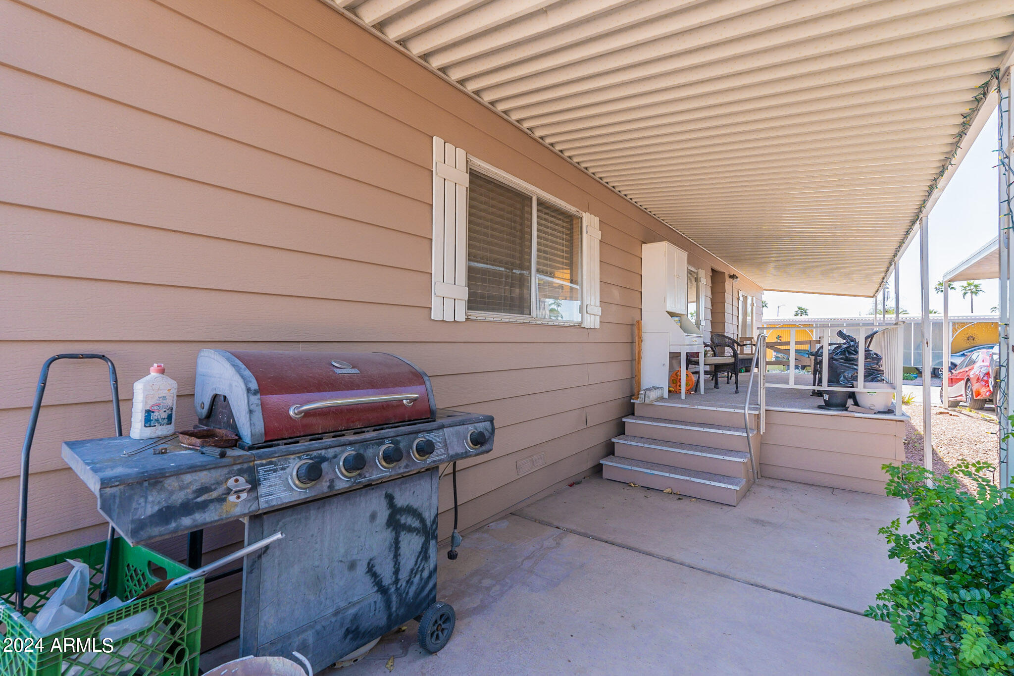 205 S HIGLEY Road, 256