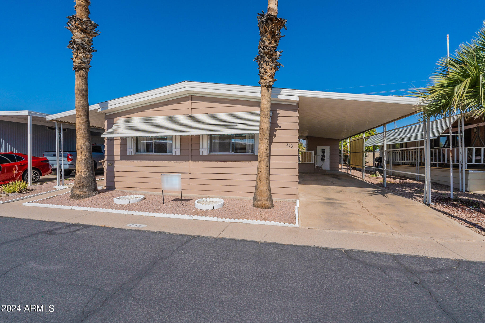 205 S HIGLEY Road, 256