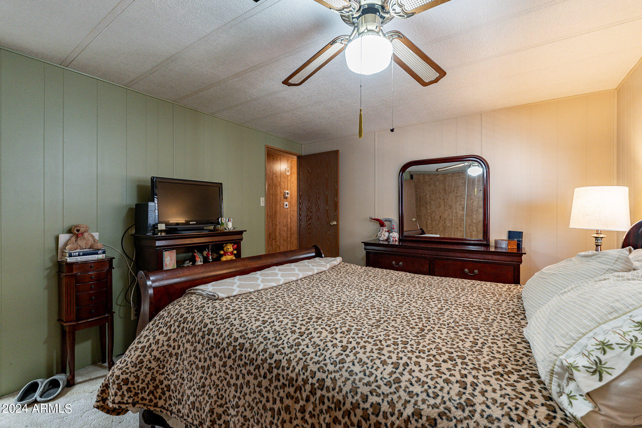 205 S HIGLEY Road, 256