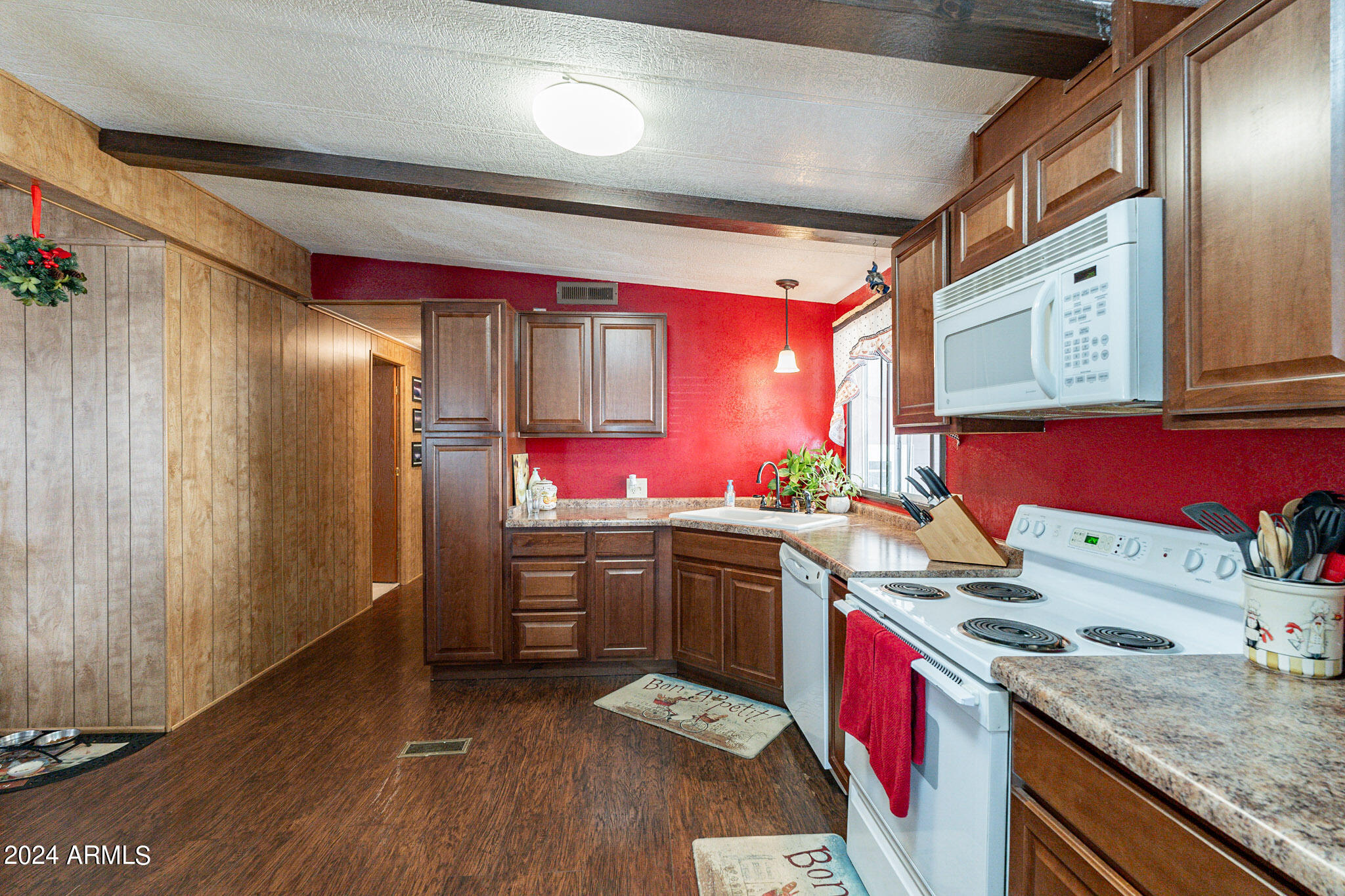 205 S HIGLEY Road, 256