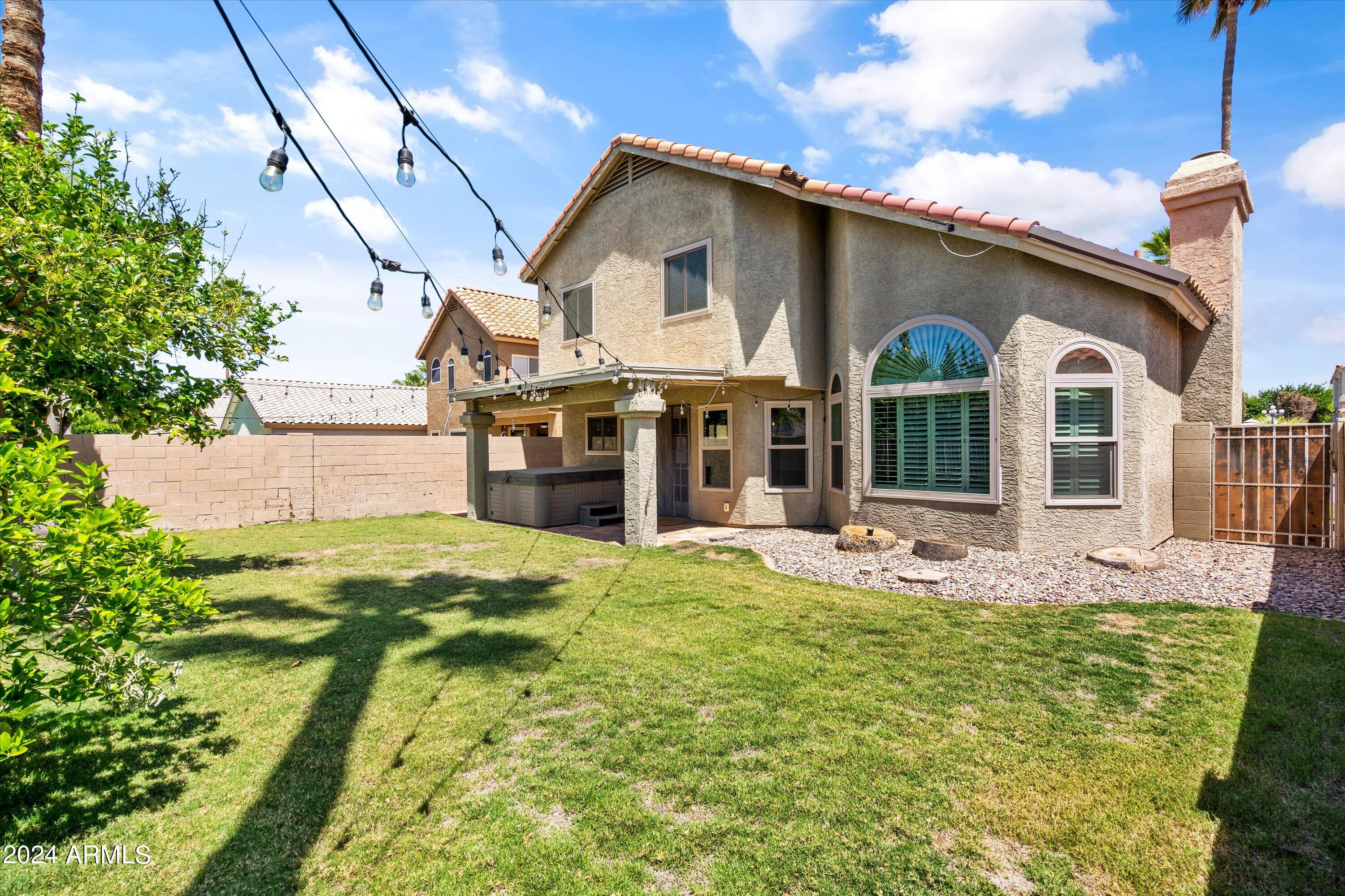 1044 N LONGMORE Street