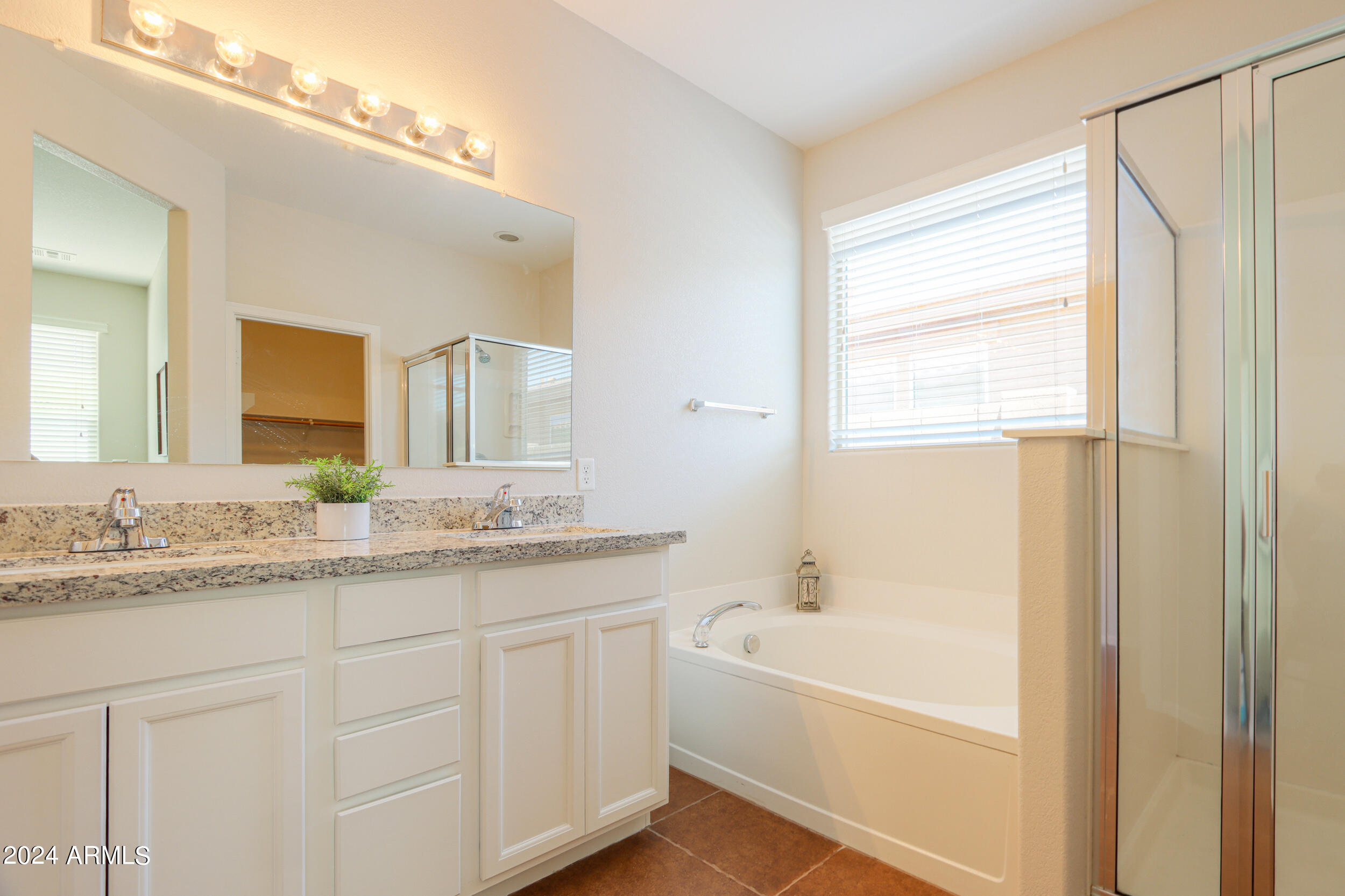 19195 N VENTANA Lane