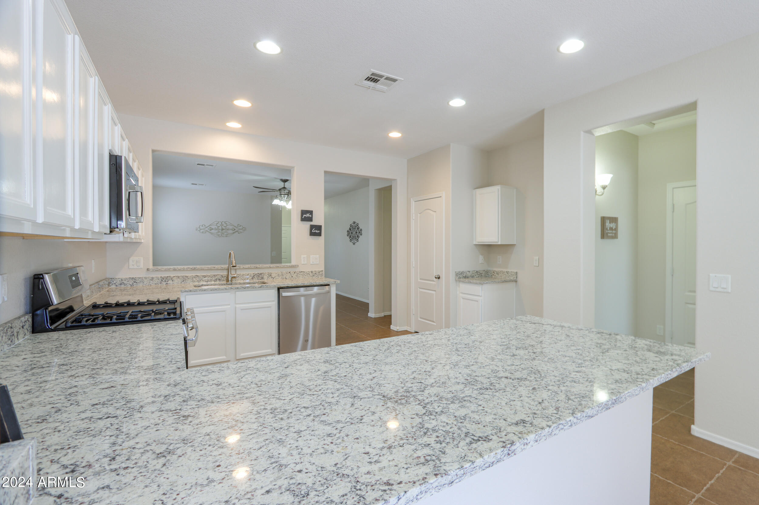 19195 N VENTANA Lane