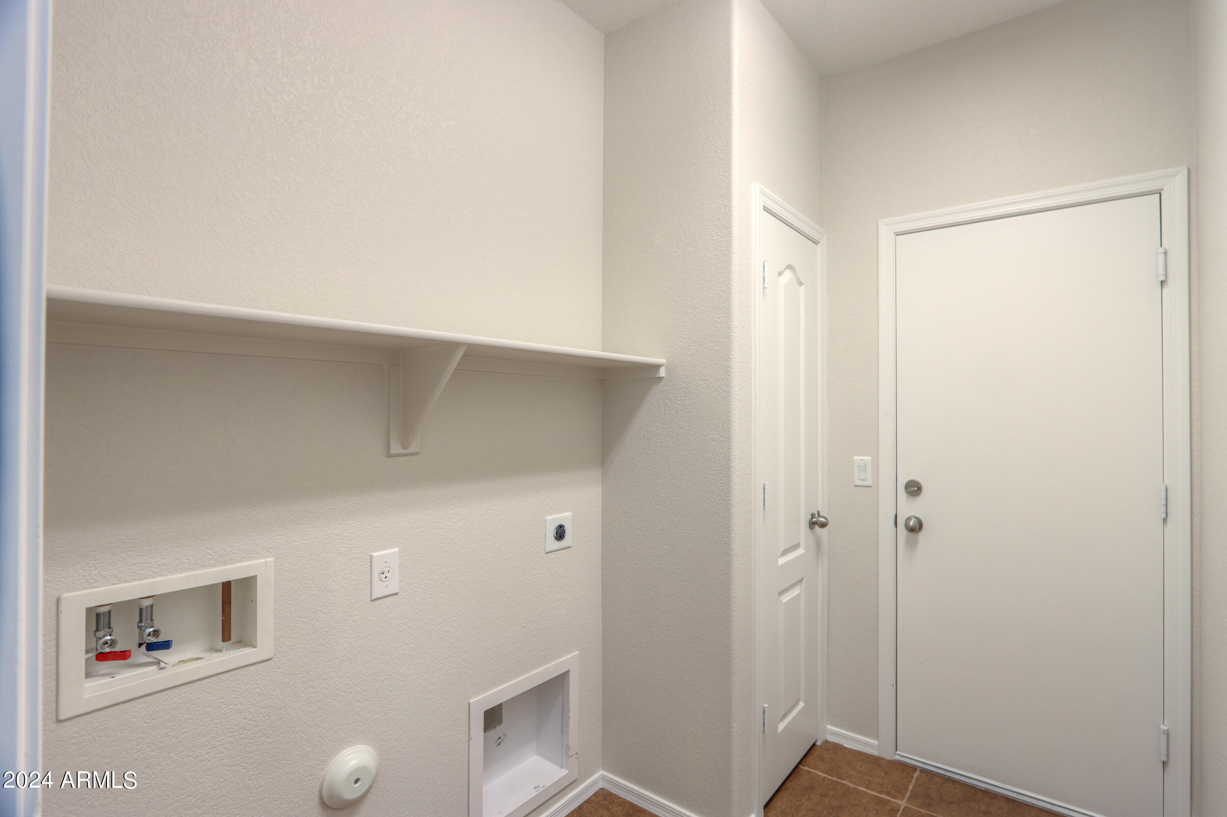 19195 N VENTANA Lane