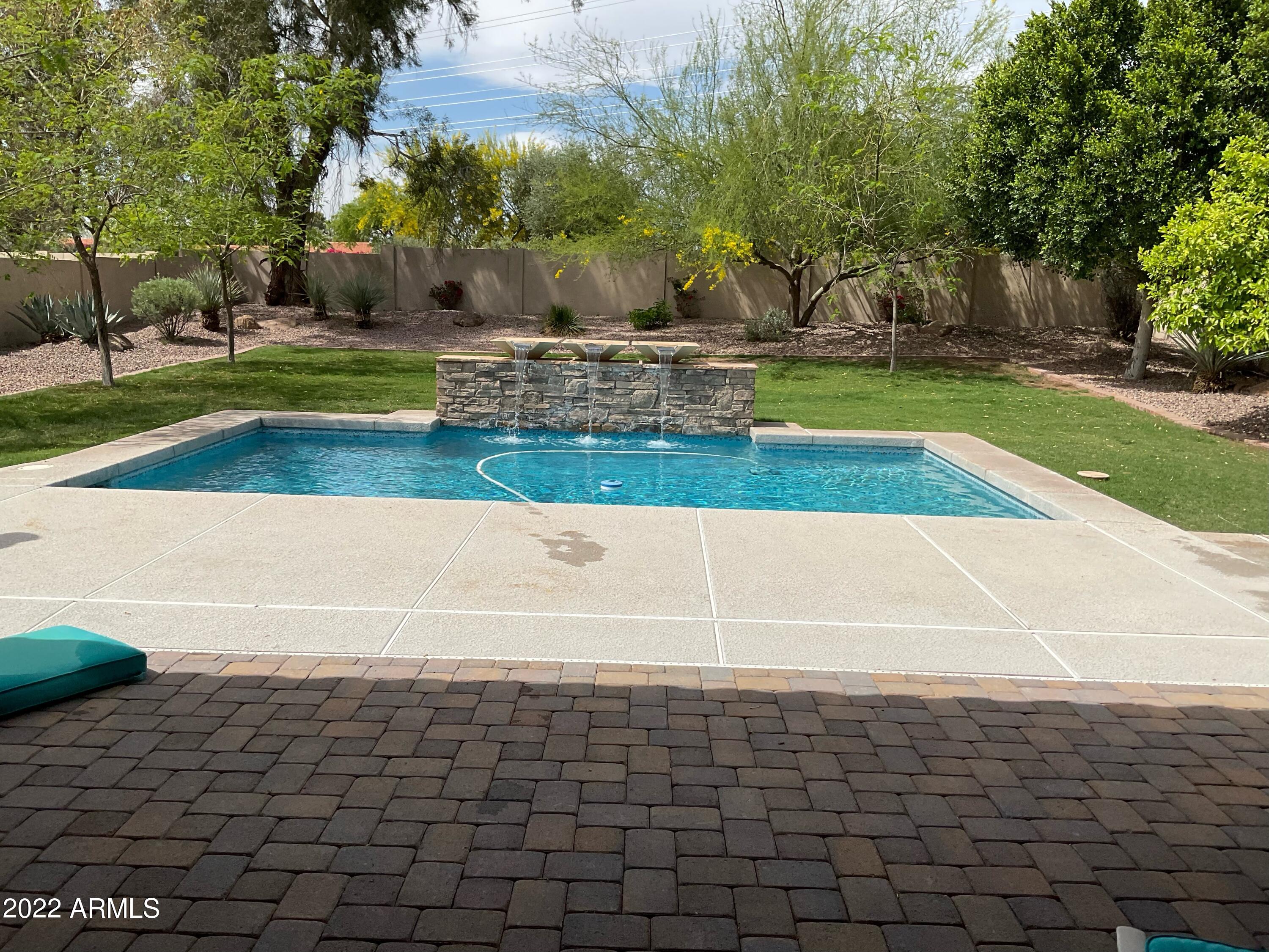 10220 E COCHISE Drive