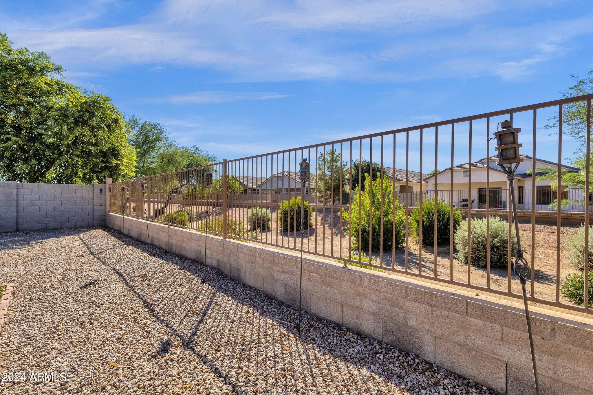 1431 W BELMONT RED Trail