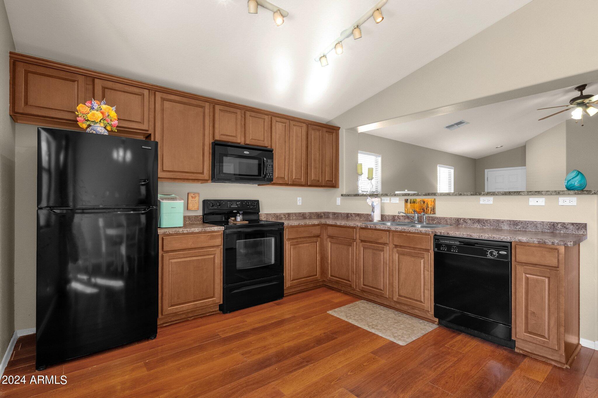 1431 W BELMONT RED Trail