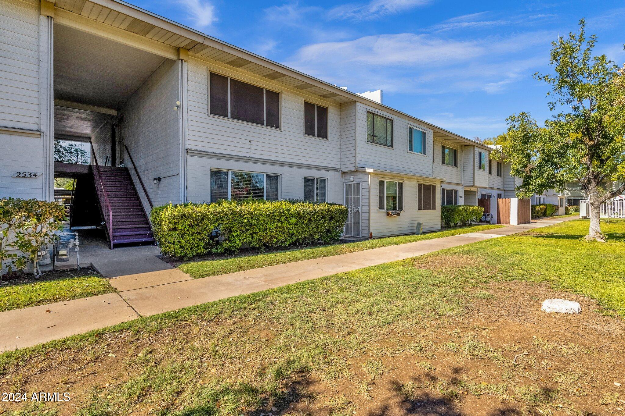 2534 W BERRIDGE Lane, 108