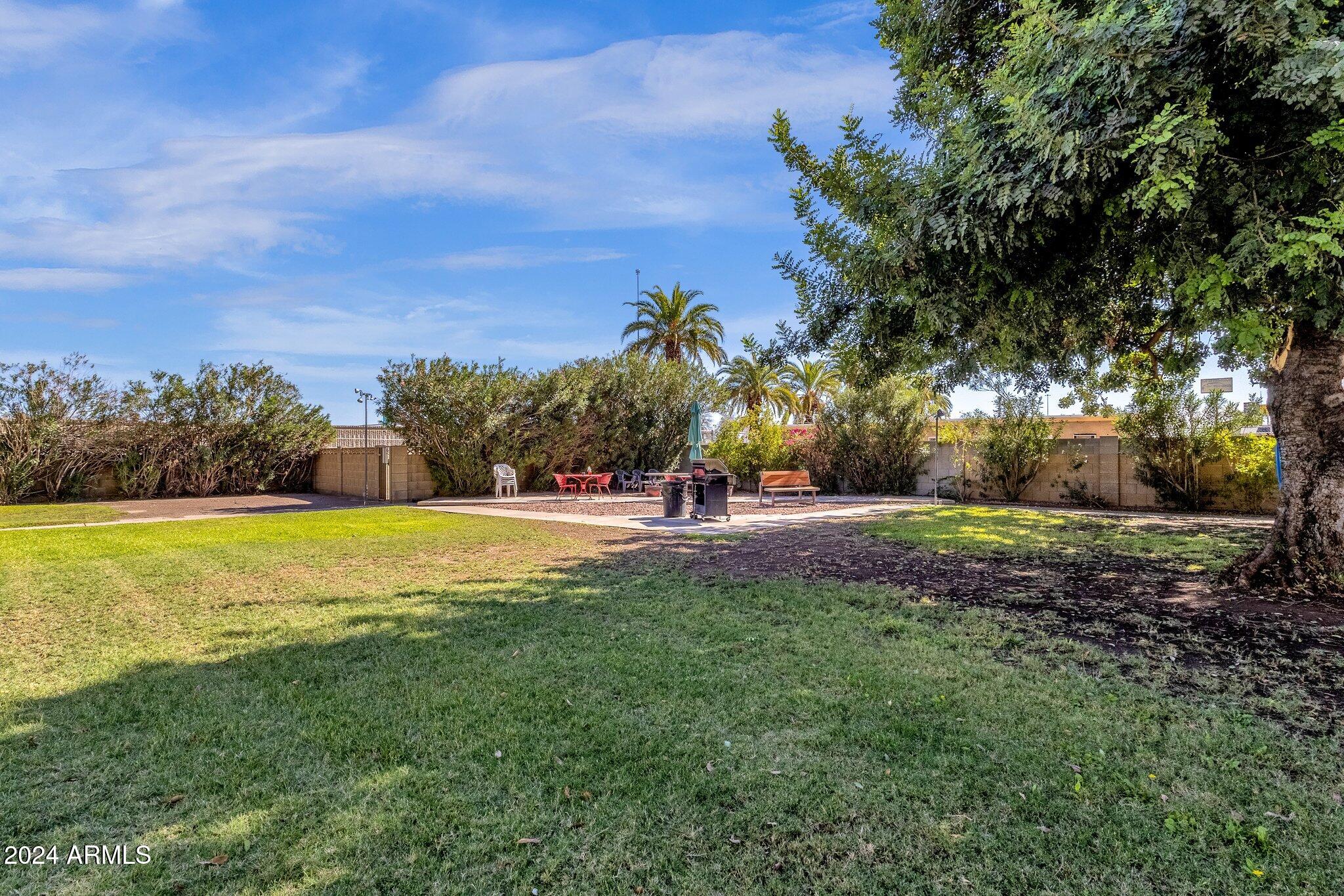 2534 W BERRIDGE Lane, 108