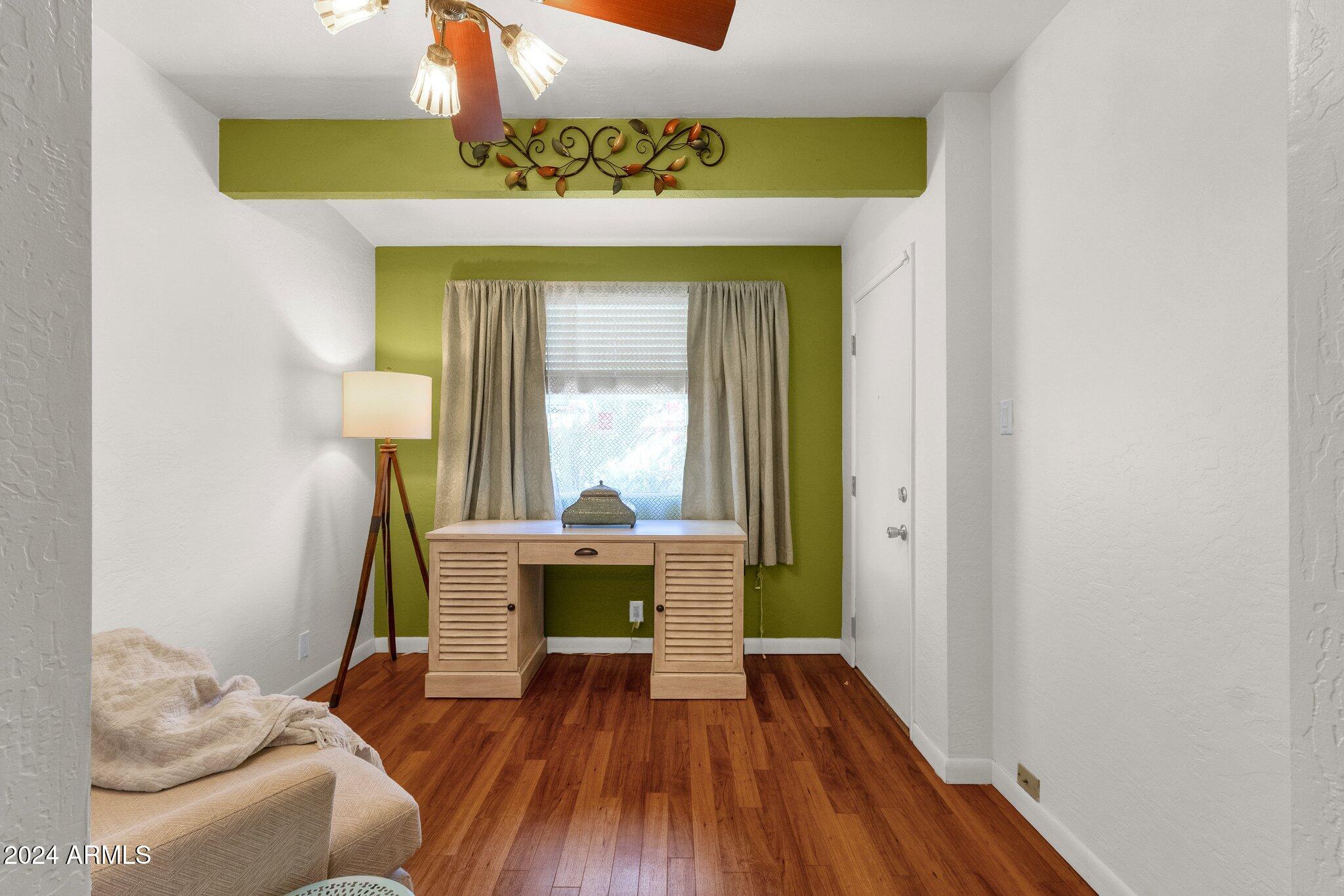 2534 W BERRIDGE Lane, 108