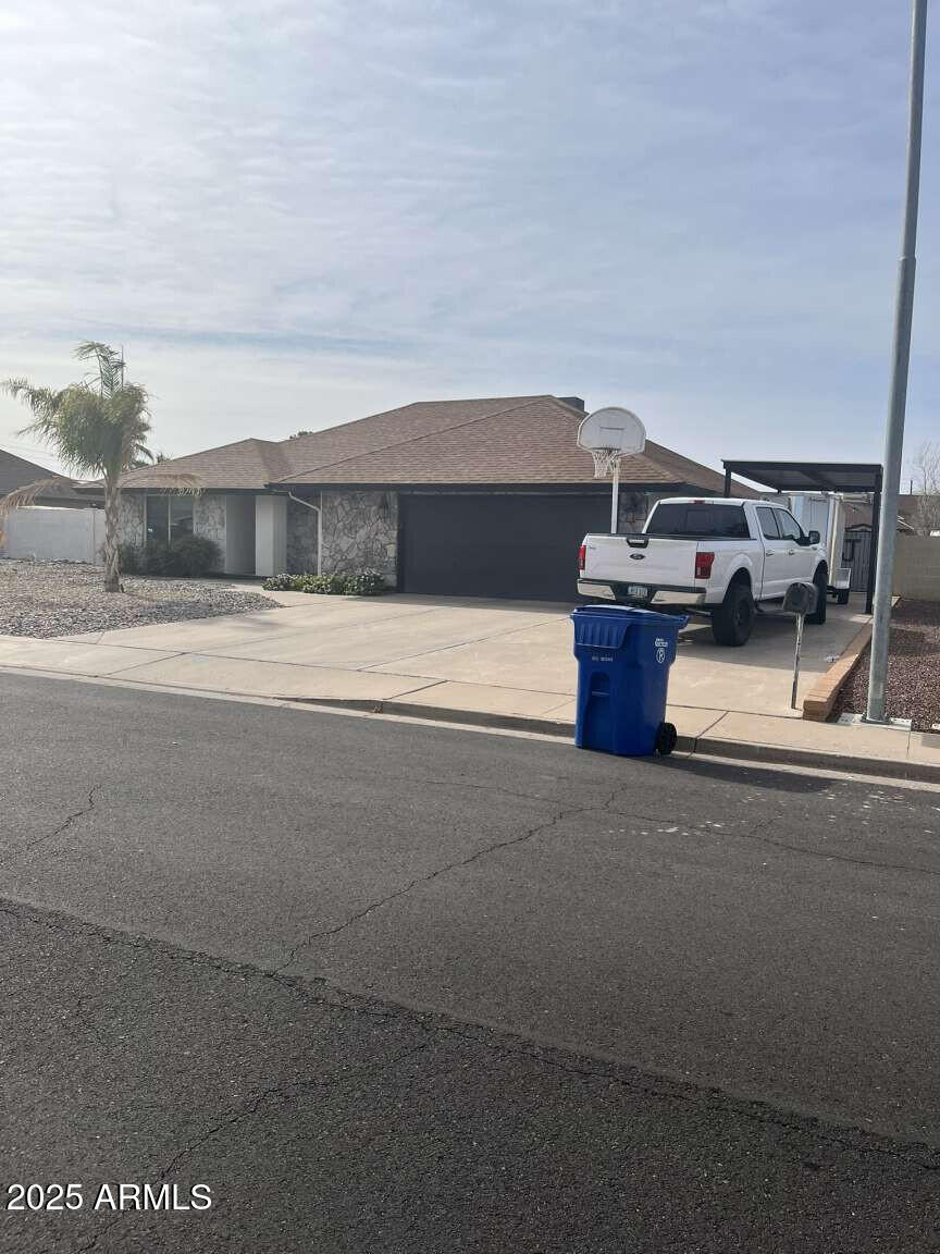 5537 E DRUMMER Avenue