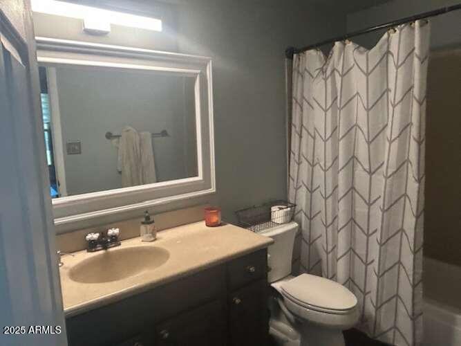 5537 E DRUMMER Avenue