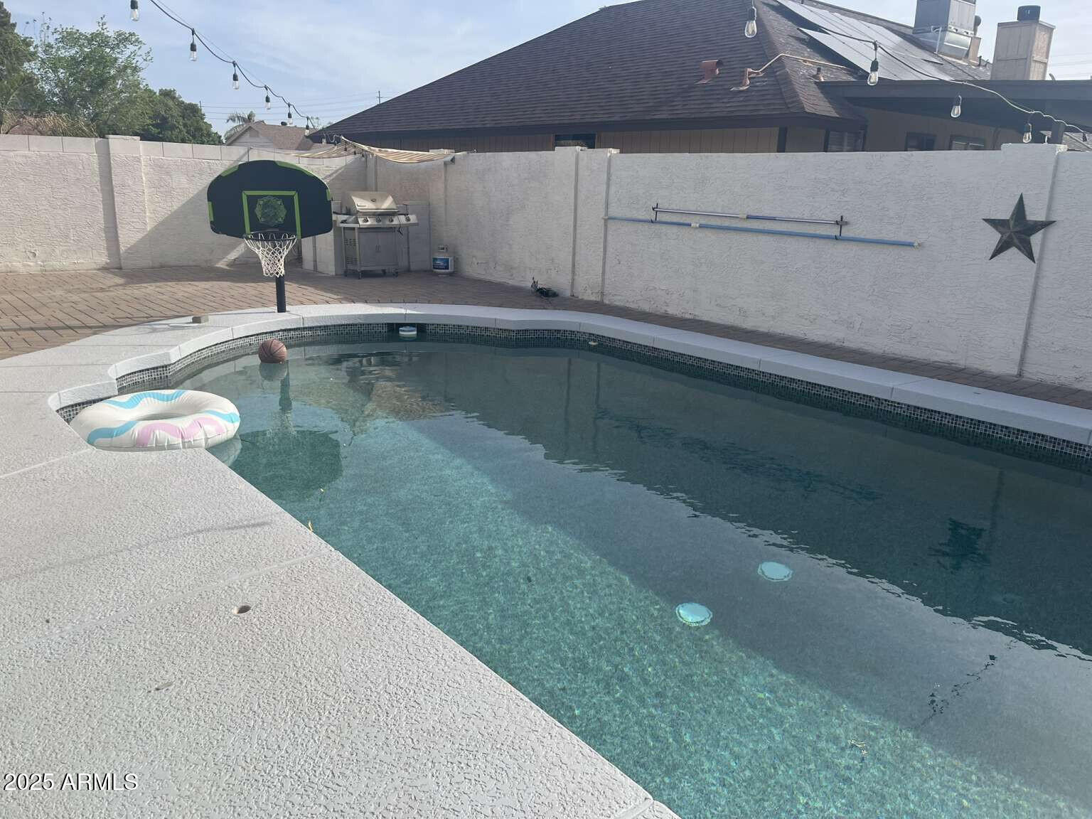 5537 E DRUMMER Avenue