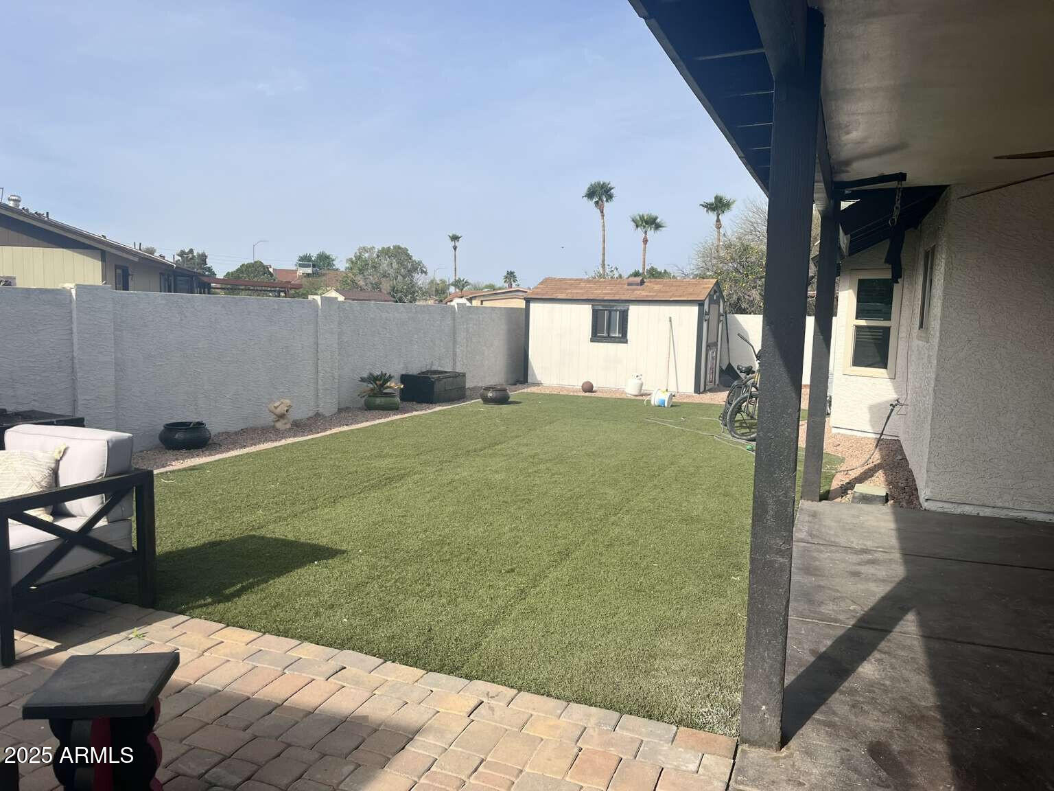 5537 E DRUMMER Avenue