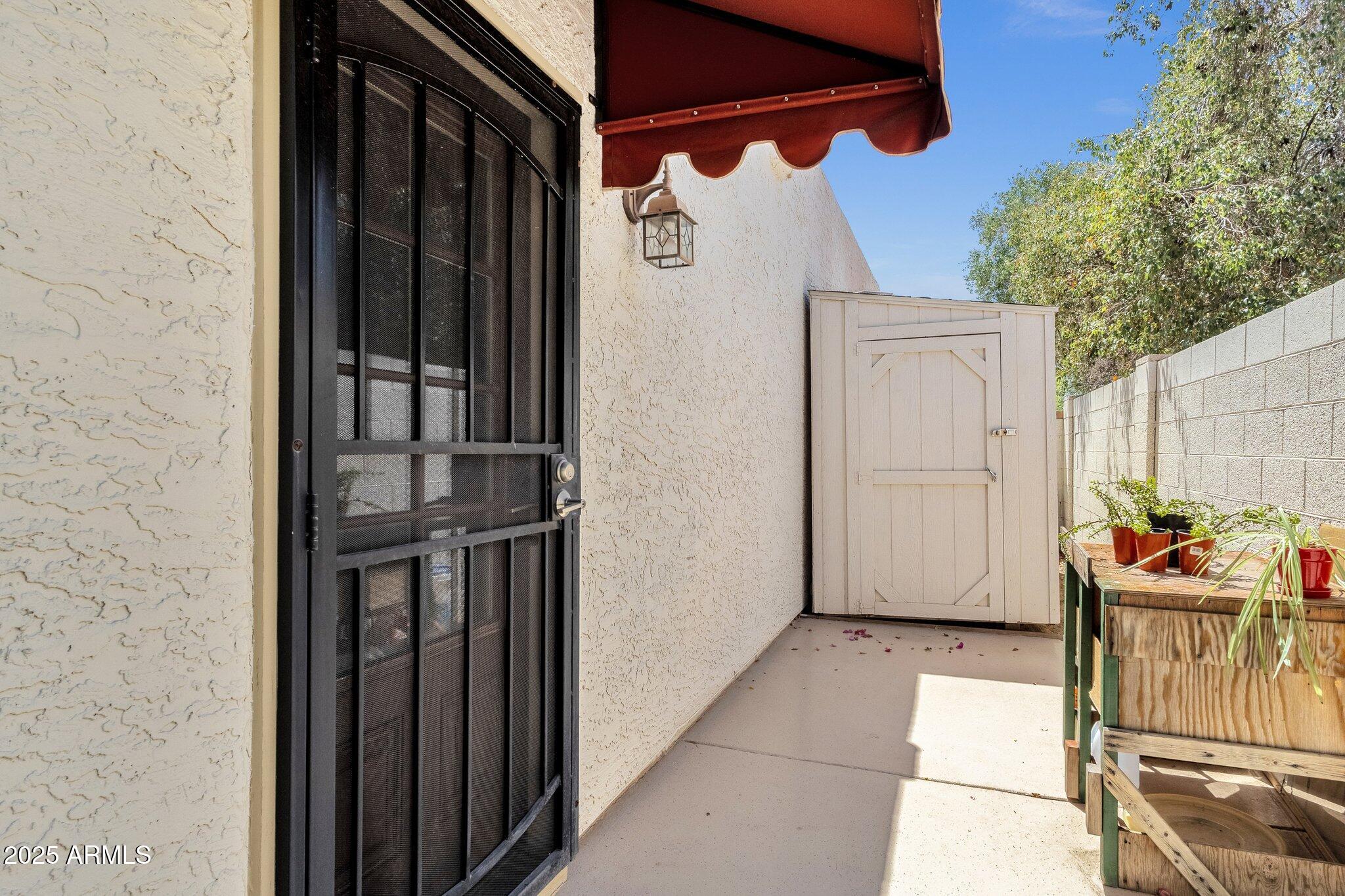 1978 E CARVER Road