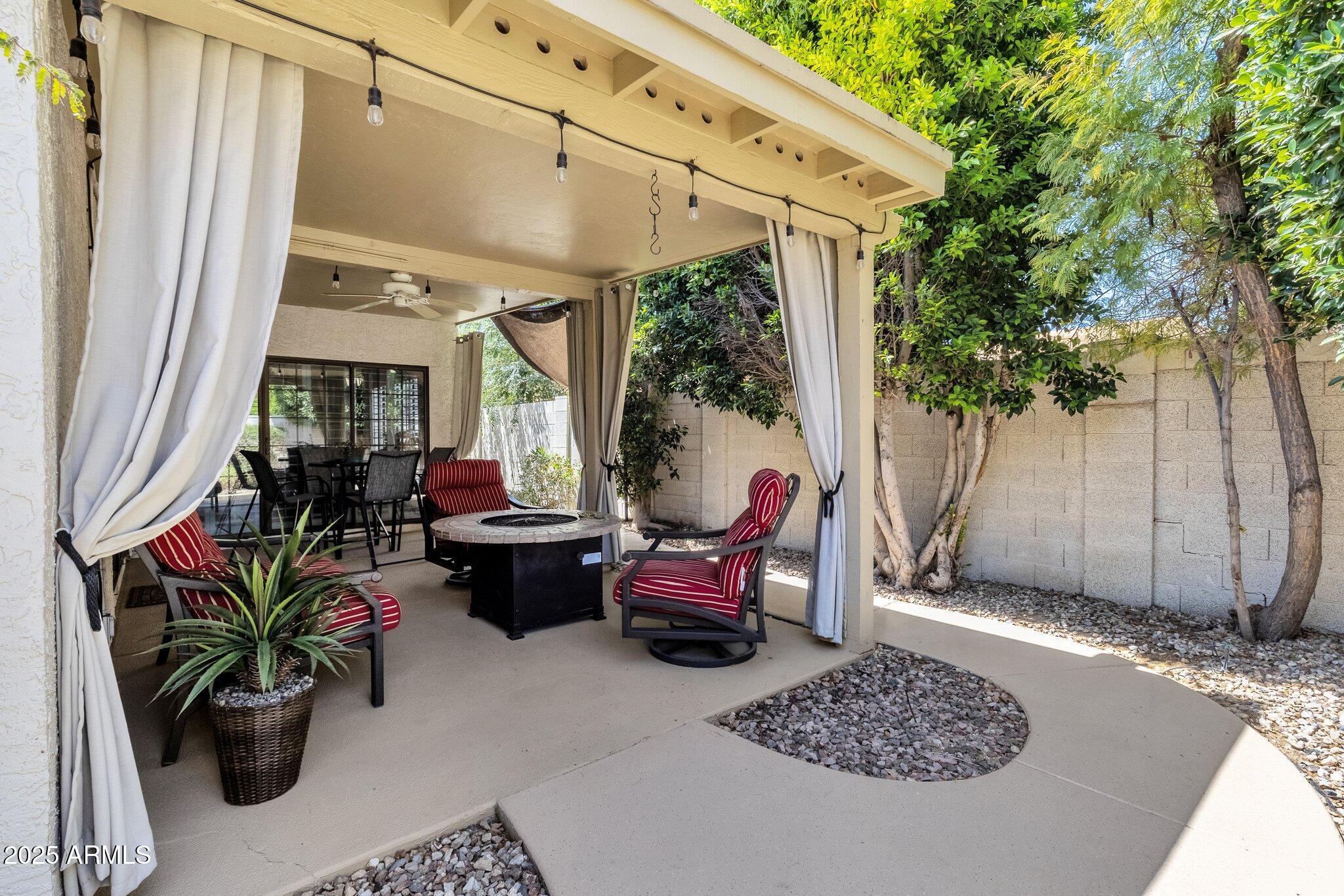 1978 E CARVER Road
