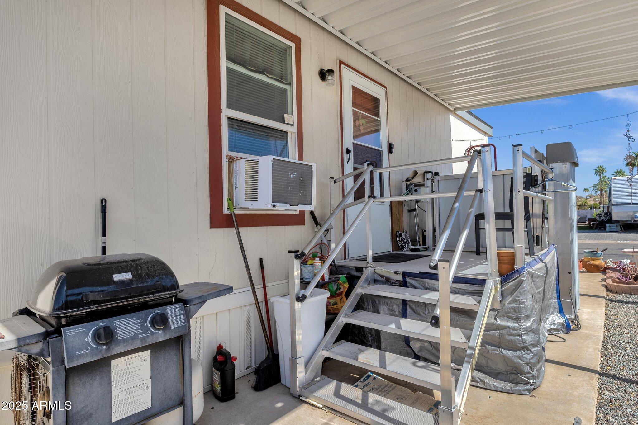 8421 E MAIN Street, 116