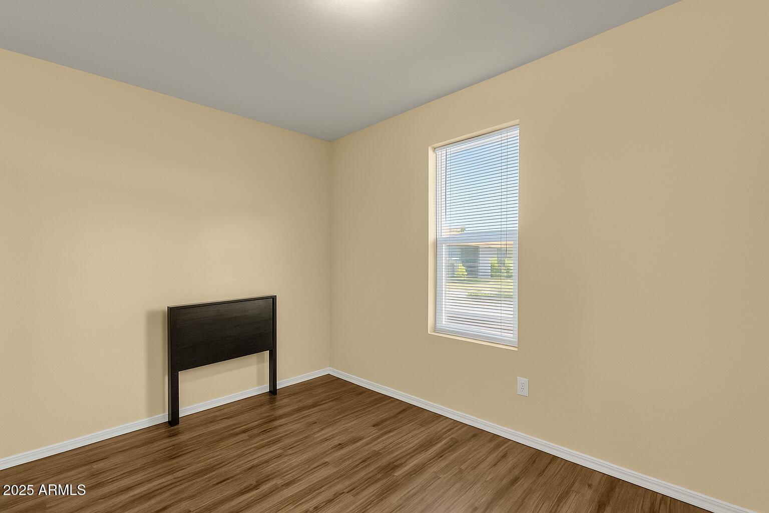 8421 E MAIN Street, 116