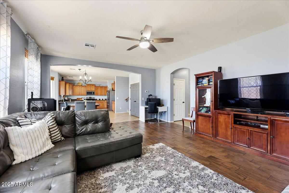 3126 E SILVERSMITH Trail