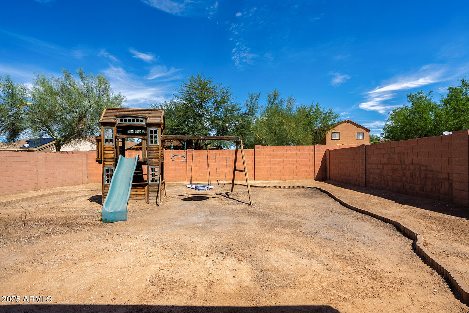 328 W SETTLERS Trail