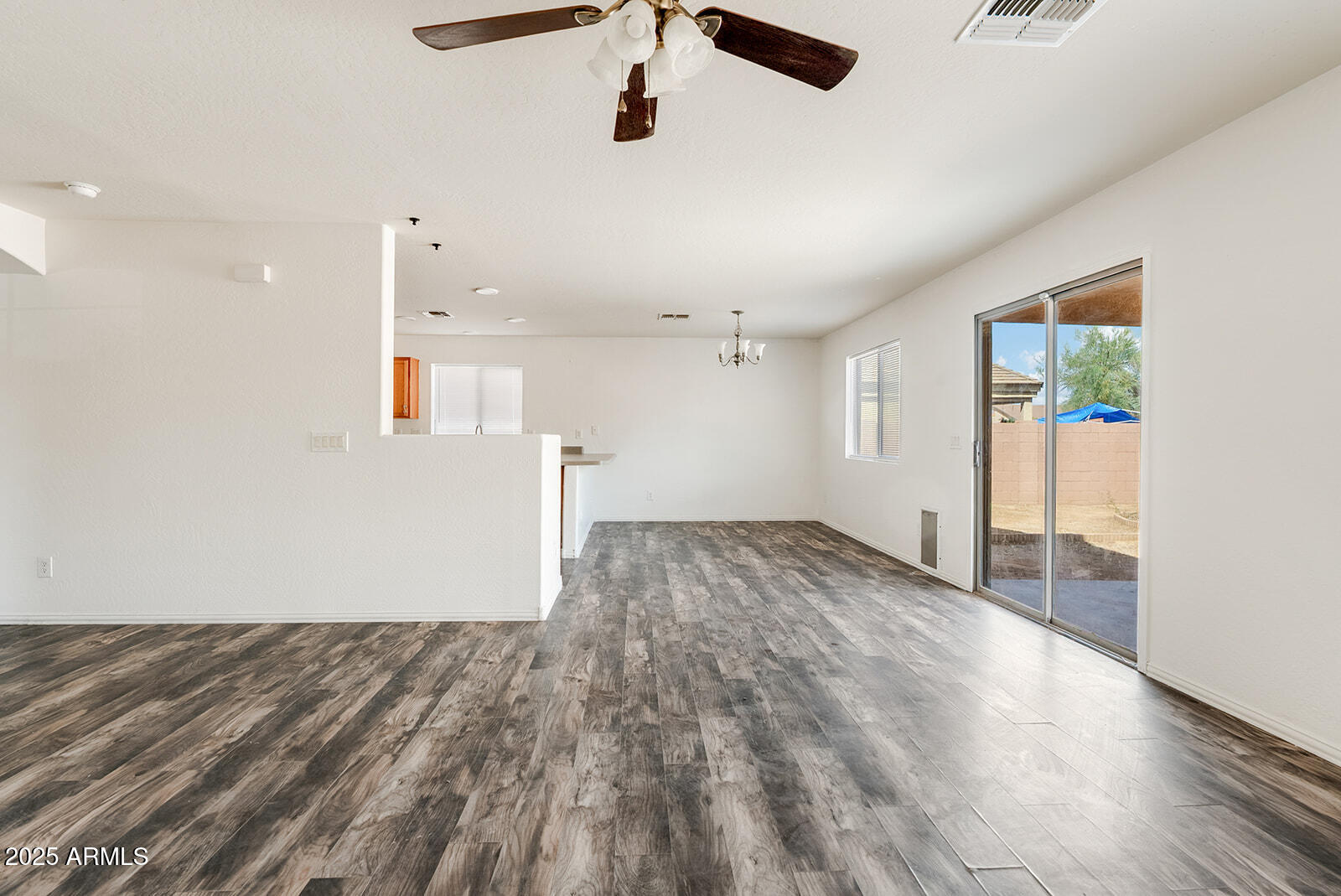 328 W SETTLERS Trail