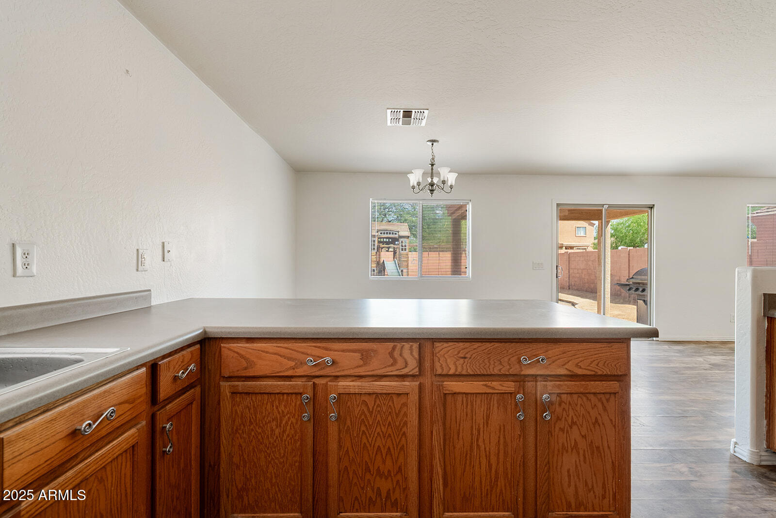 328 W SETTLERS Trail