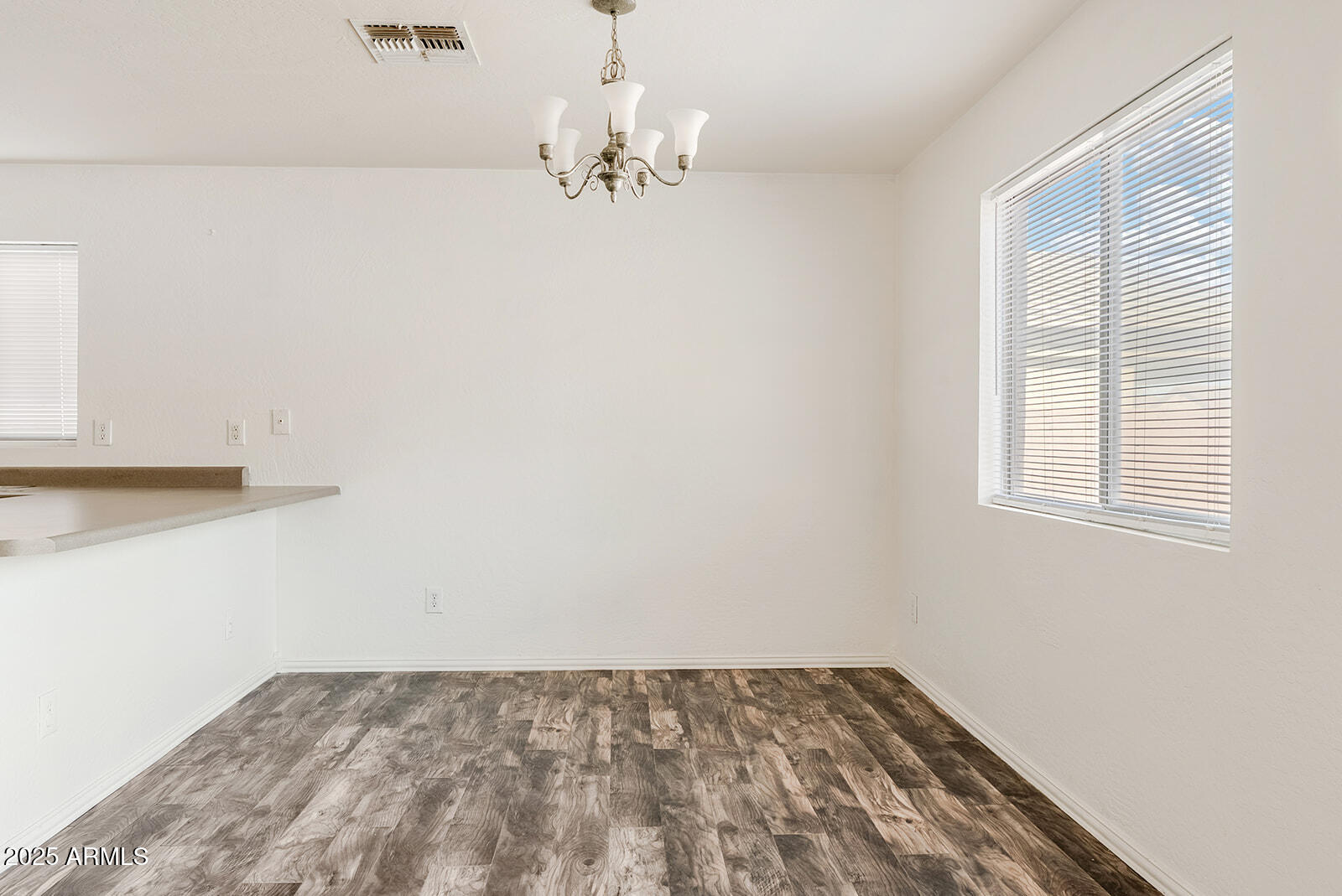 328 W SETTLERS Trail