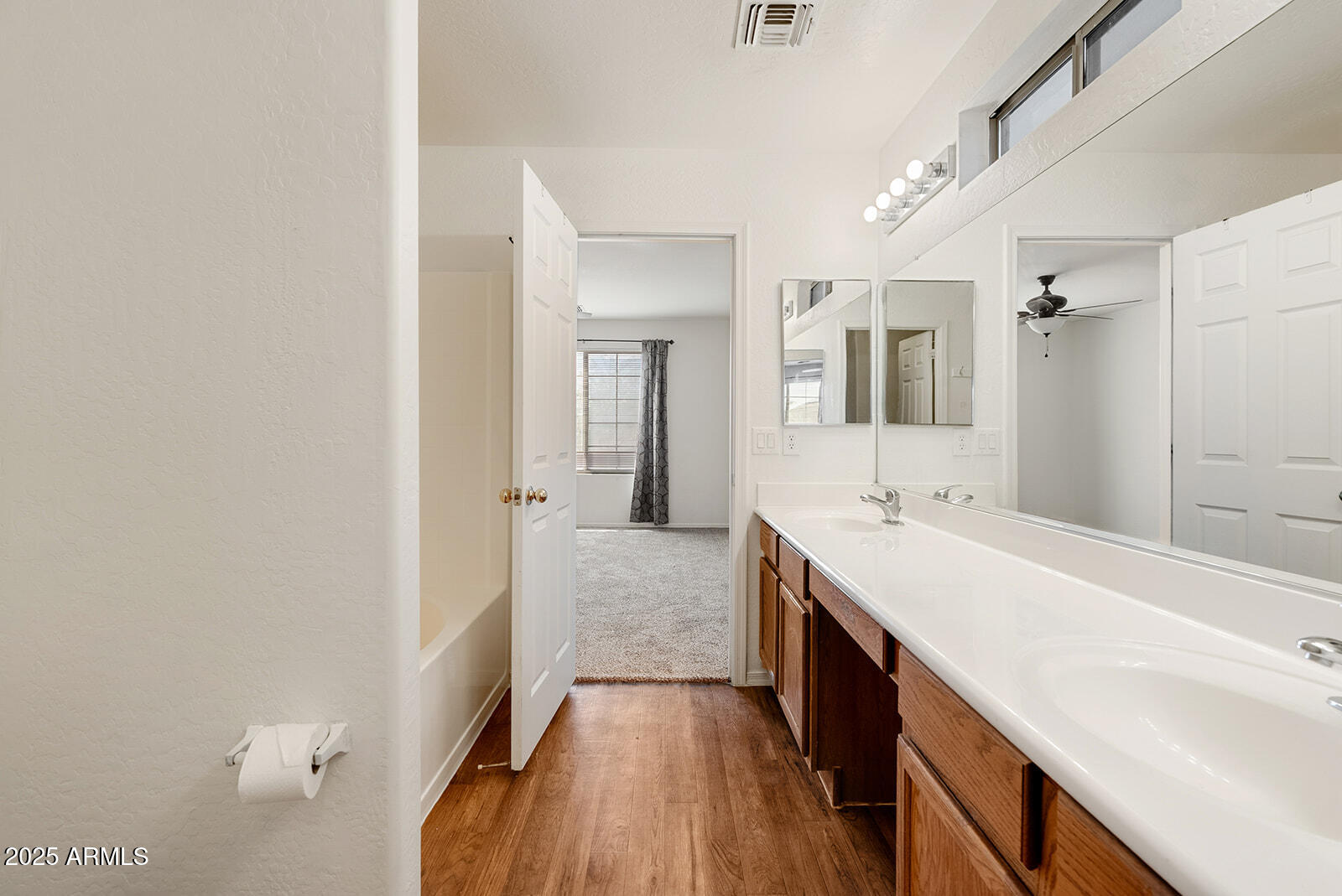 328 W SETTLERS Trail