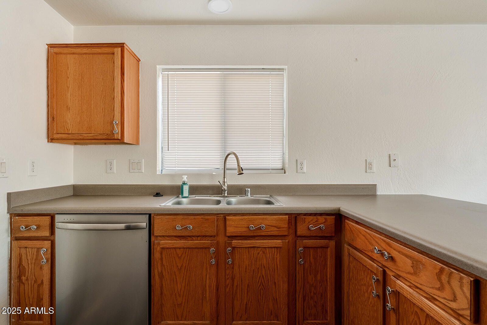 328 W SETTLERS Trail