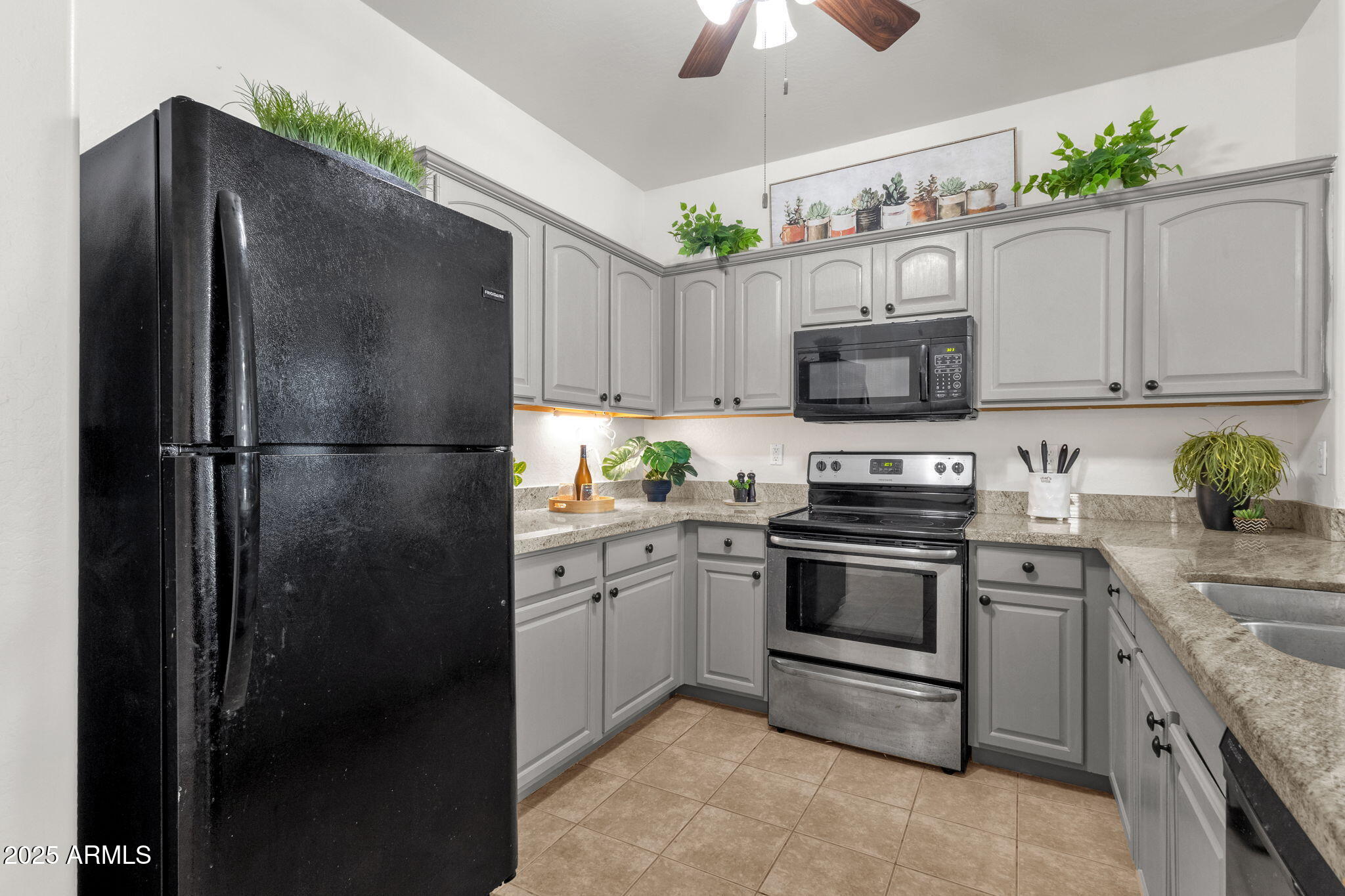 28698 N SEDONA Place