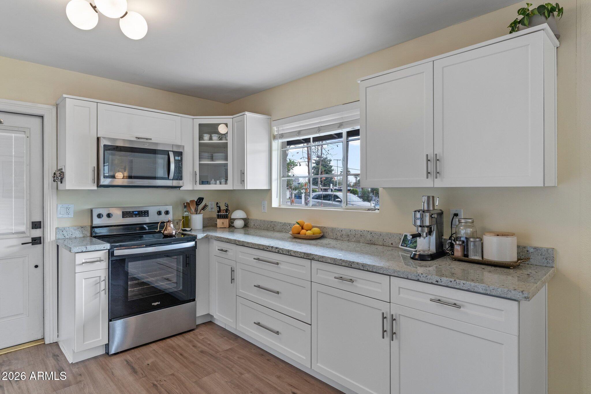 2314 W PINCHOT Avenue