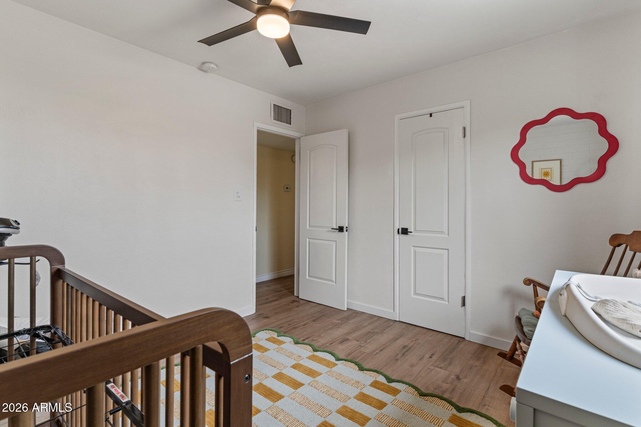 2314 W PINCHOT Avenue