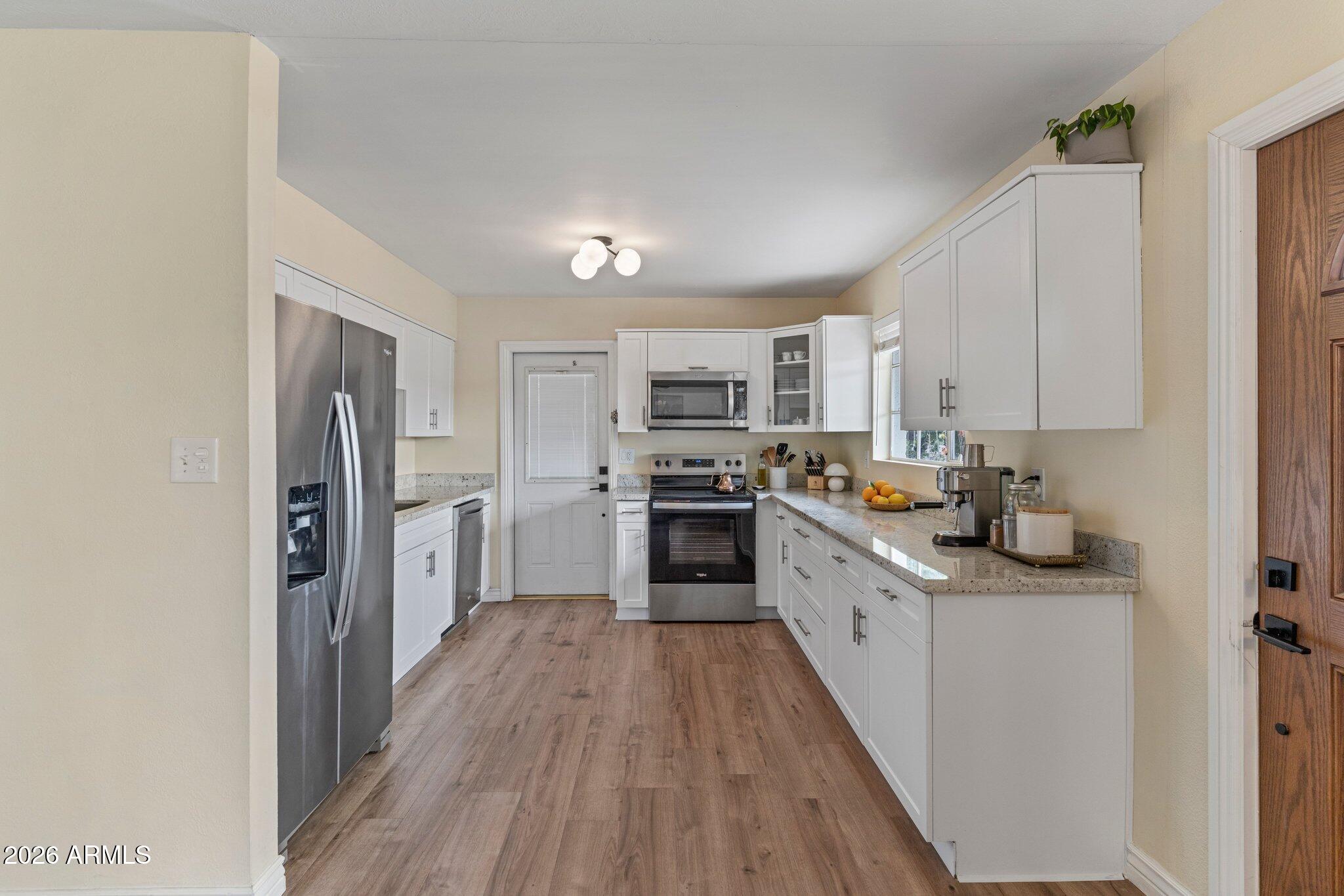 2314 W PINCHOT Avenue