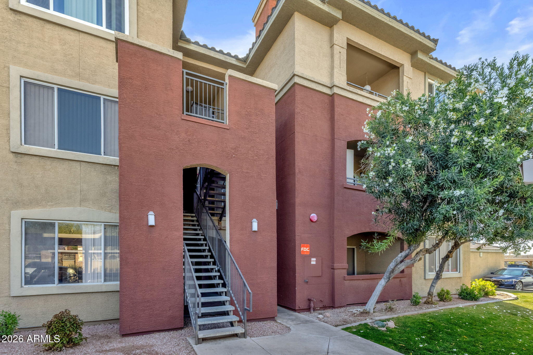 5401 E VAN BUREN Street 3118