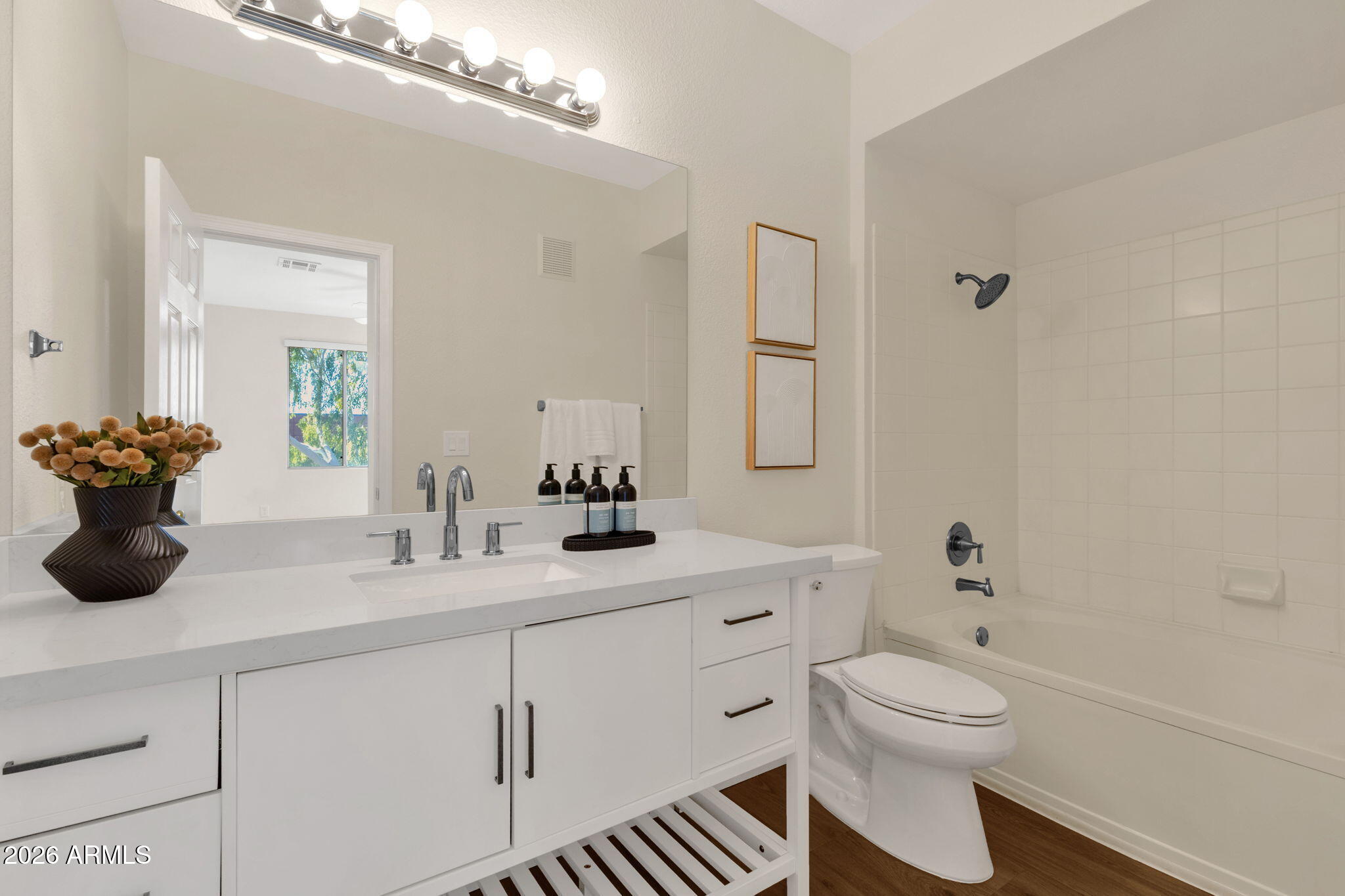 5401 E VAN BUREN Street 3118