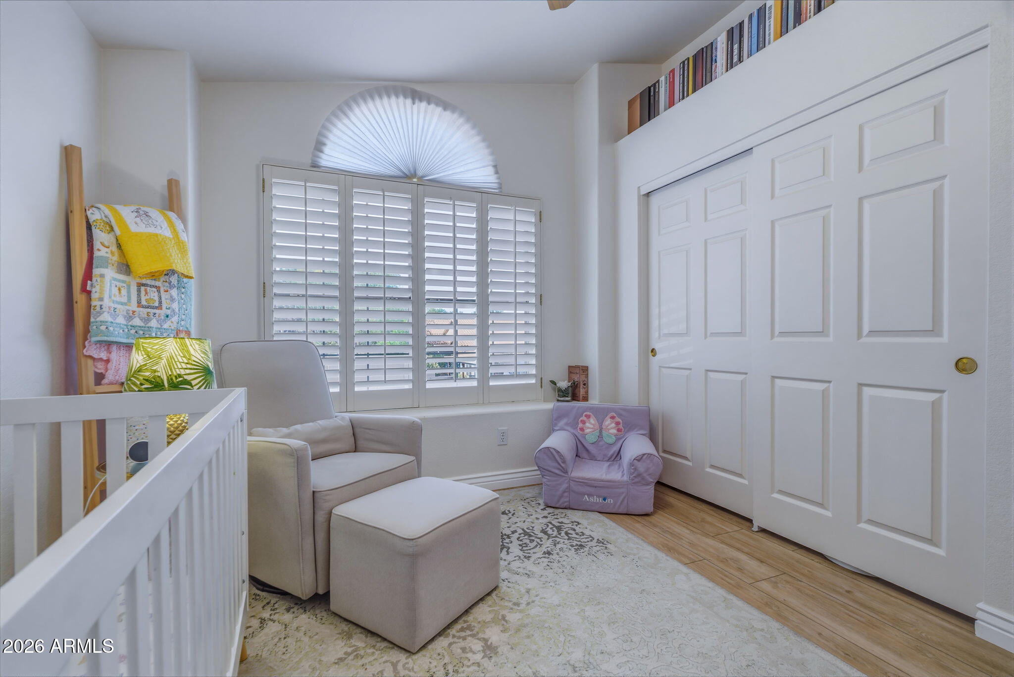 1208 E Beverly Lane