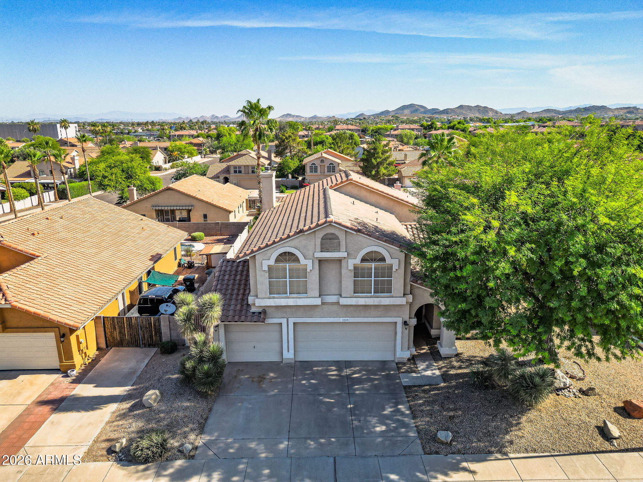 1208 E Beverly Lane