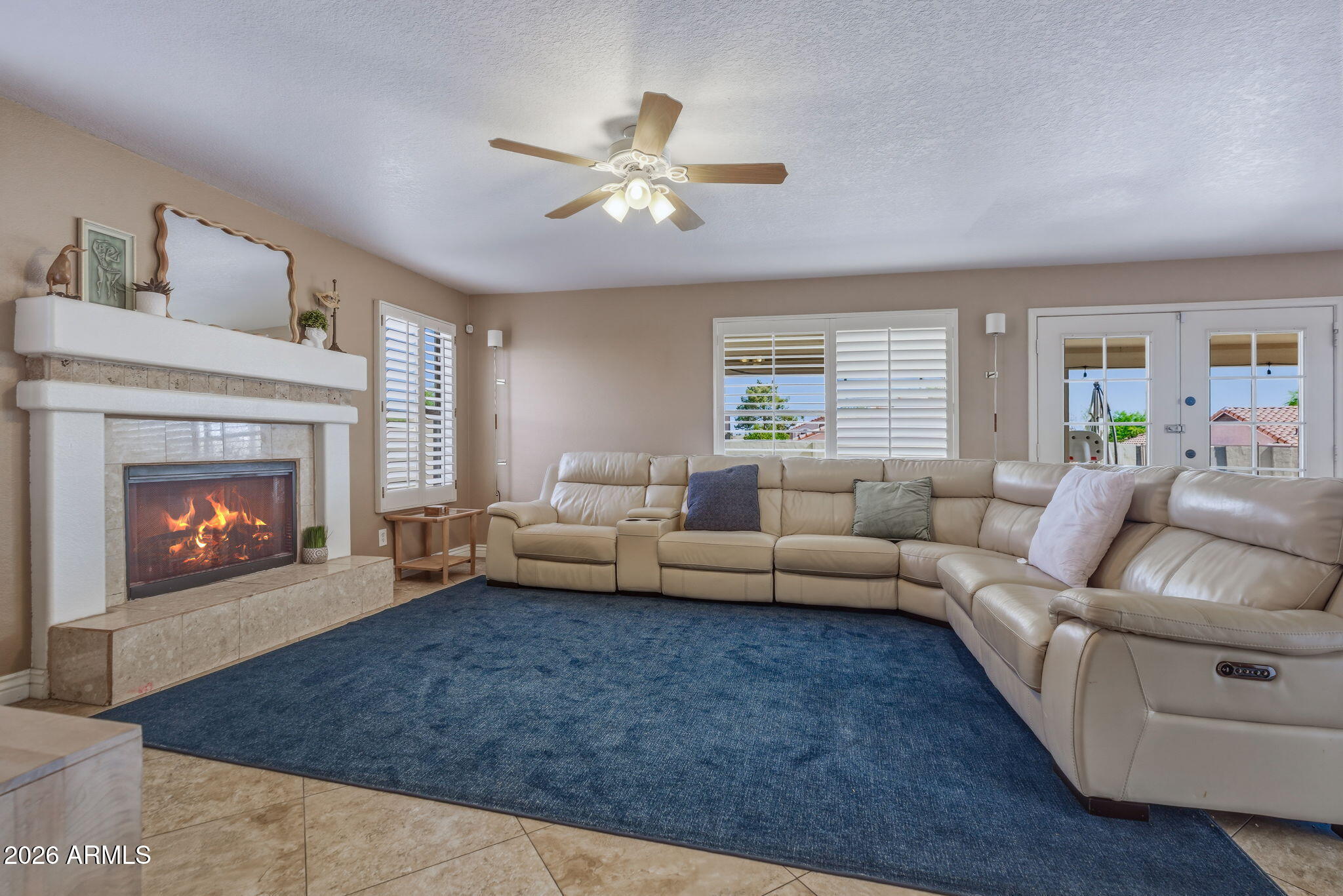 1208 E Beverly Lane