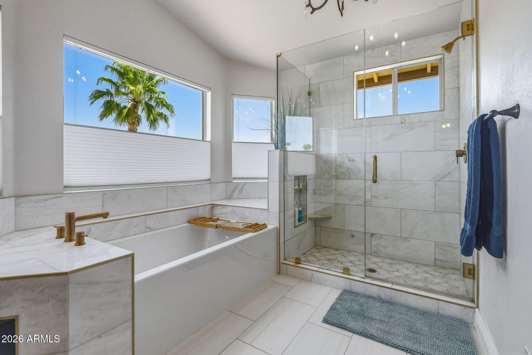 1208 E Beverly Lane