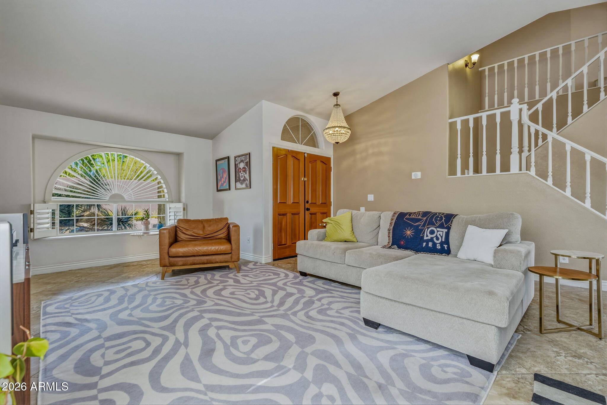 1208 E Beverly Lane