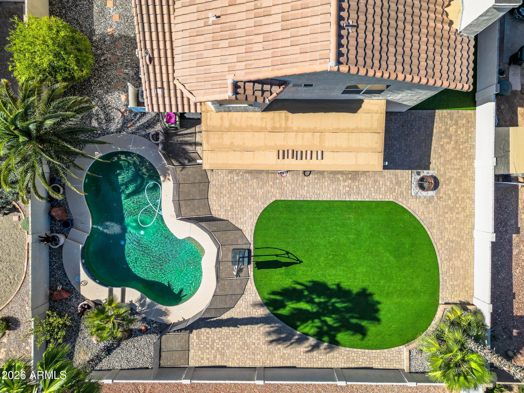 1208 E Beverly Lane