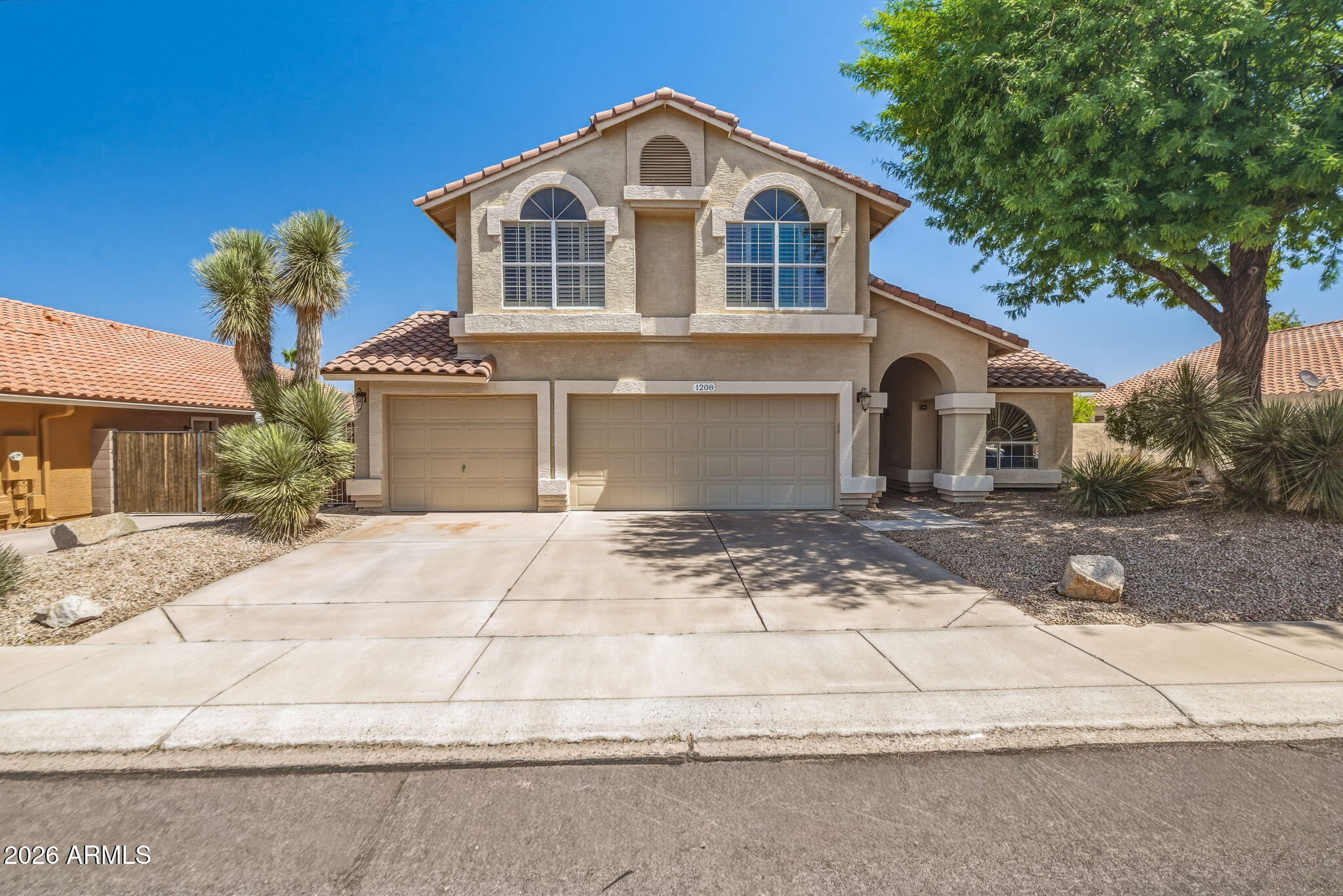 1208 E Beverly Lane